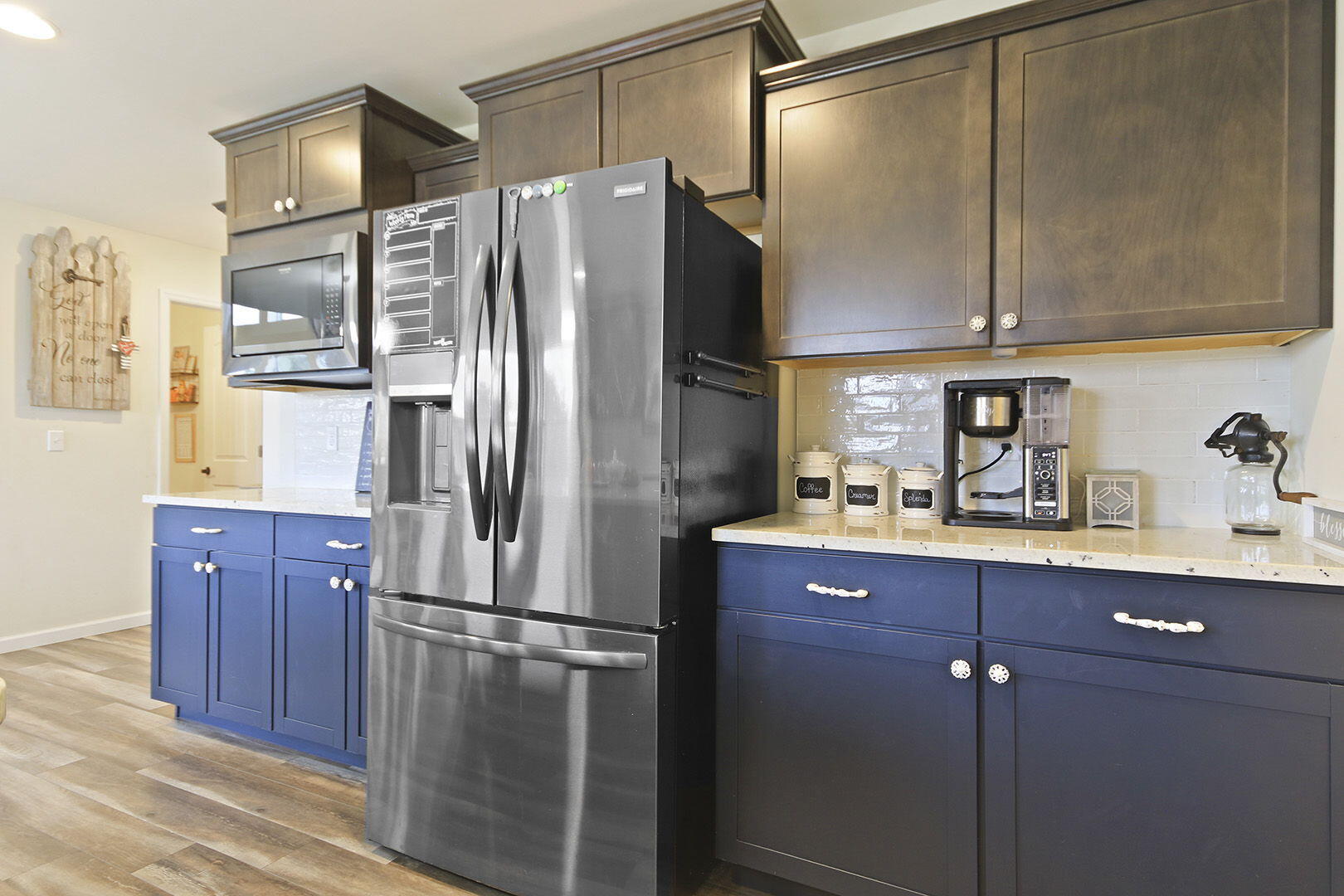 ASHLAND, Missouri, 65010, United States, 4 Bedrooms Bedrooms, ,3 BathroomsBathrooms,Residential,For Sale,1981891