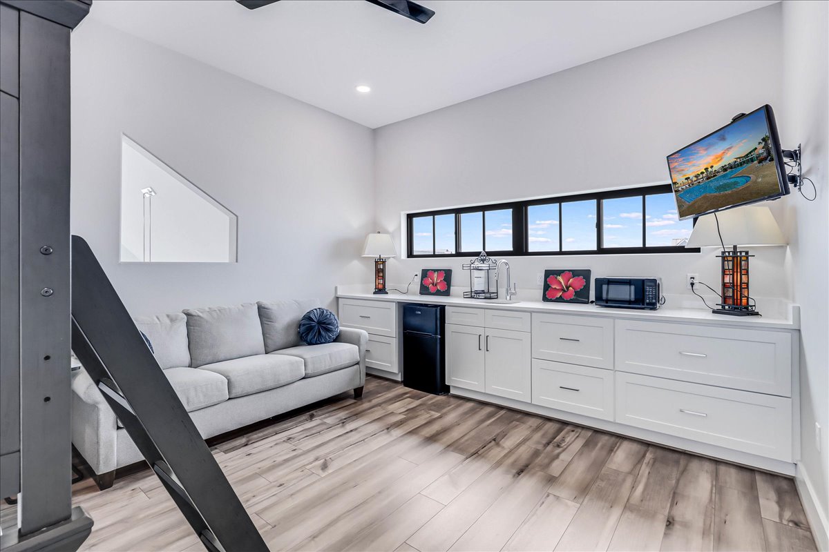 Port Aransas, Texas, 78373, United States, 3 Bedrooms Bedrooms, ,3 BathroomsBathrooms,Residential,For Sale,1979271