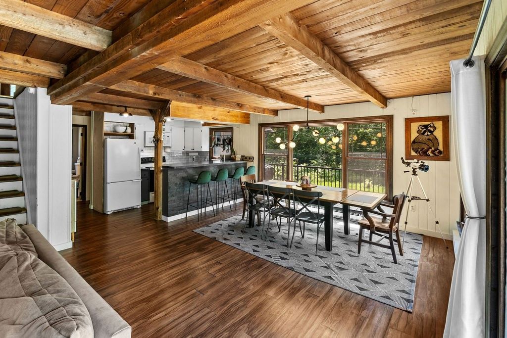 New Kingston, New York, 12459, United States, 3 Bedrooms Bedrooms, ,2 BathroomsBathrooms,Residential,For Sale,1907785