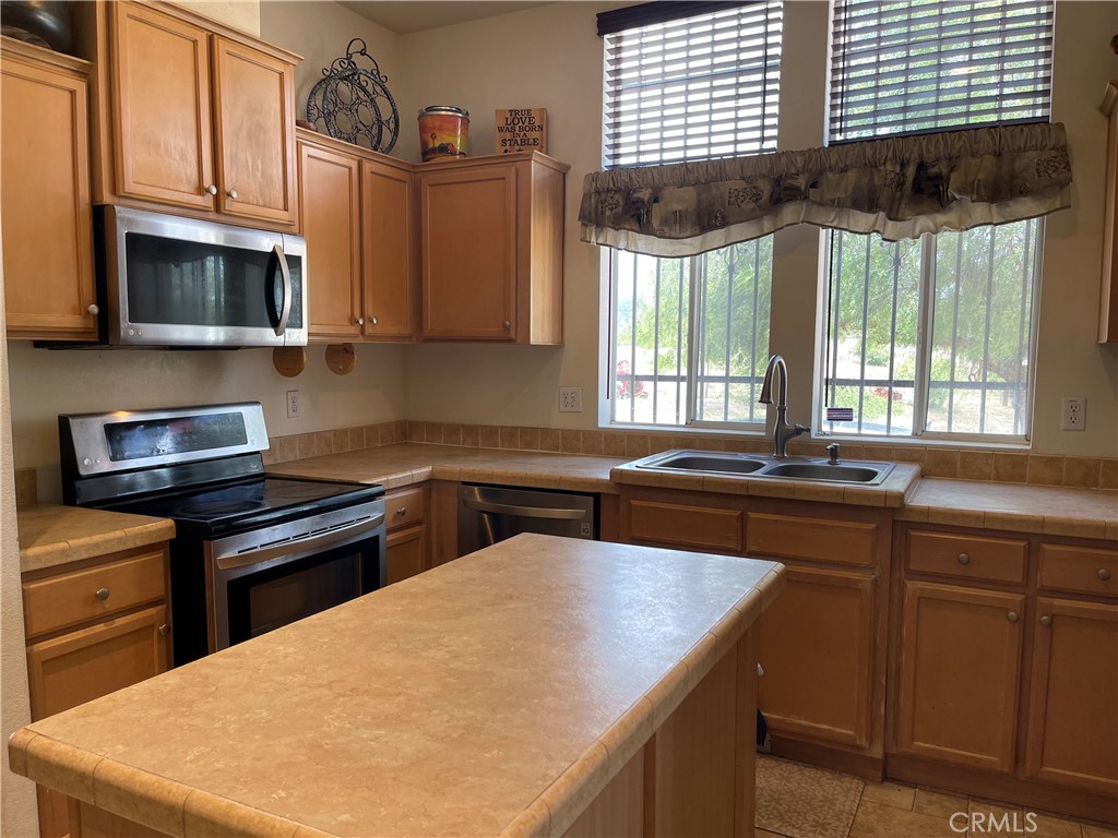Hemet, California, 92544, United States, 4 Bedrooms Bedrooms, ,2 BathroomsBathrooms,Residential,For Sale,1923970