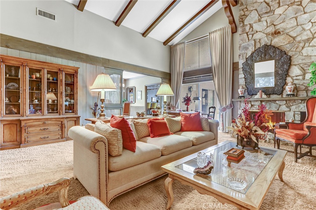 Tarzana, California, 91356, United States, 3 Bedrooms Bedrooms, ,3 BathroomsBathrooms,Residential,For Sale,1986102