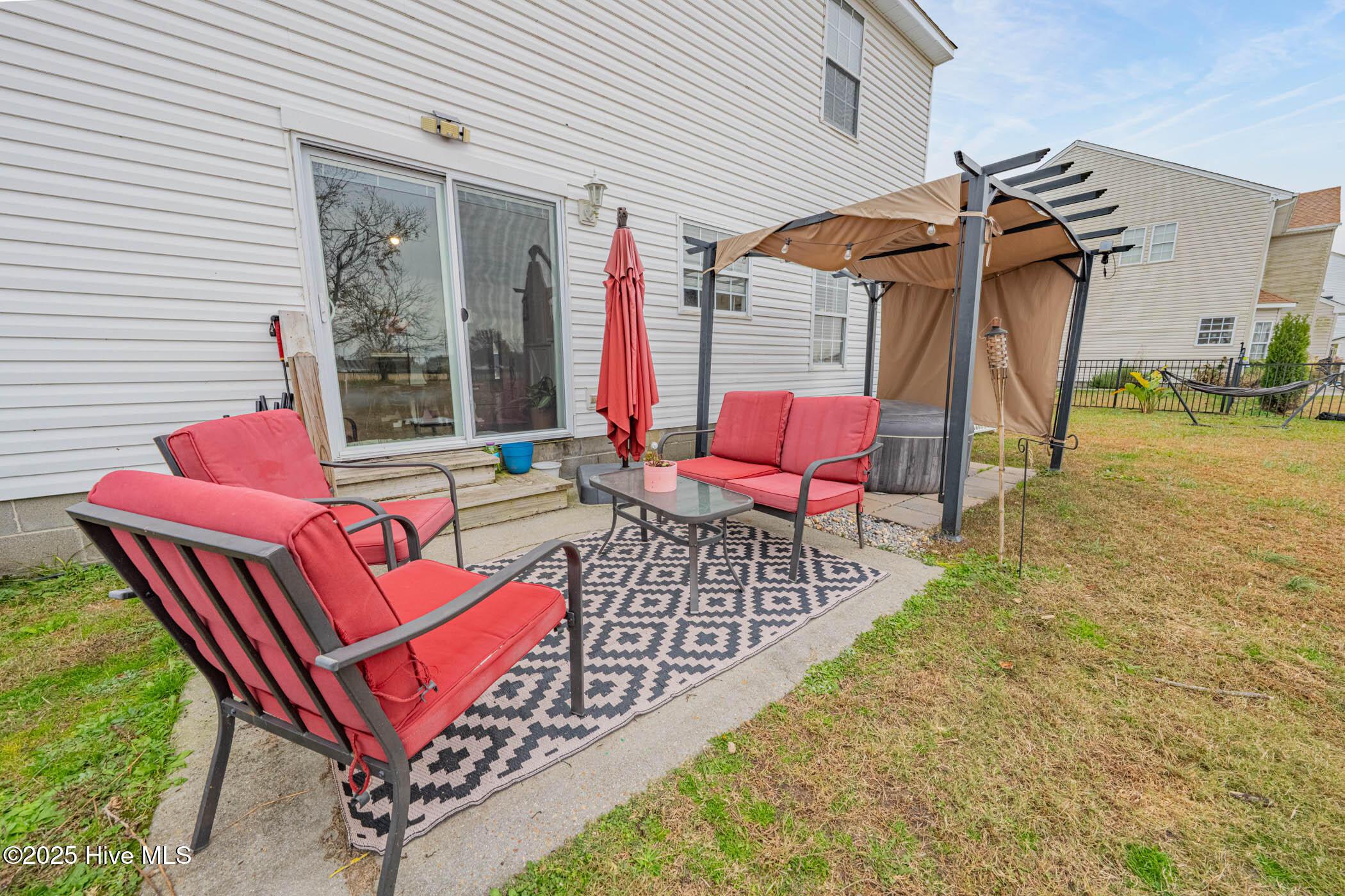 Moyock, North Carolina, 27958, United States, 6 Bedrooms Bedrooms, ,3 BathroomsBathrooms,Residential,For Sale,1997341