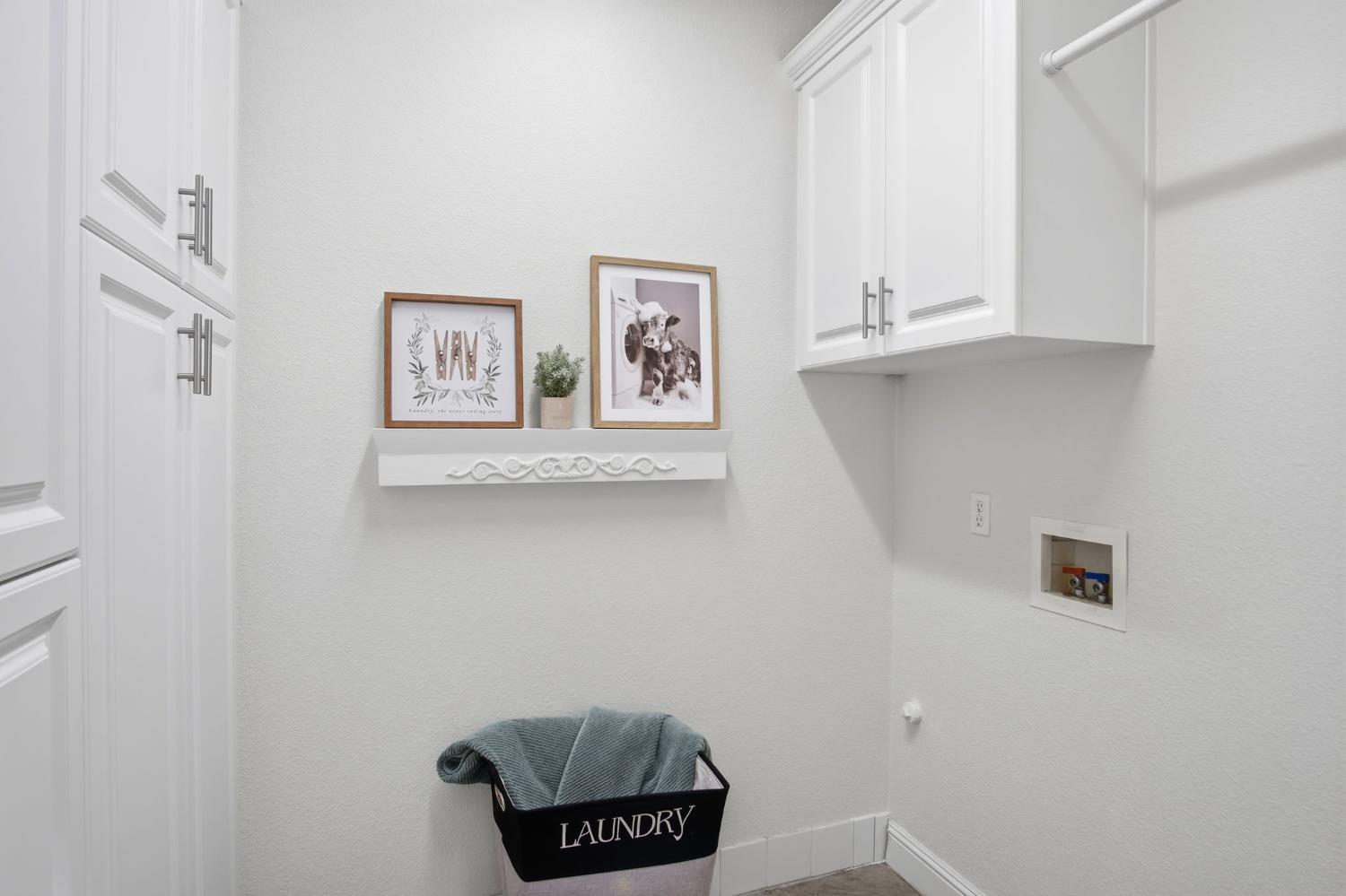 Oakdale, California, 95361, United States, 3 Bedrooms Bedrooms, ,3 BathroomsBathrooms,Residential,For Sale,2007745