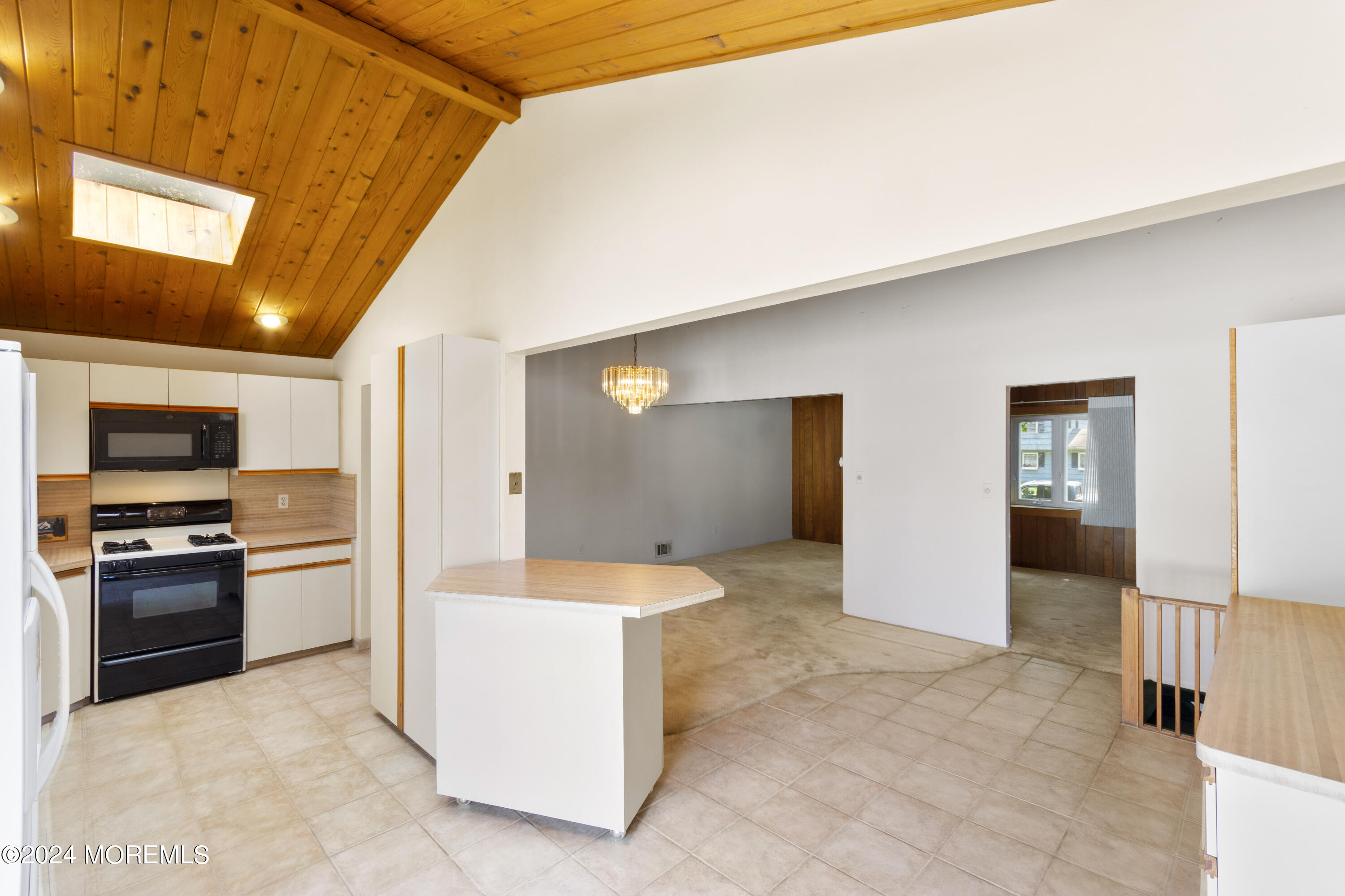 Old Bridge, New Jersey, 08857, United States, 3 Bedrooms Bedrooms, ,2 BathroomsBathrooms,Residential,For Sale,1872479
