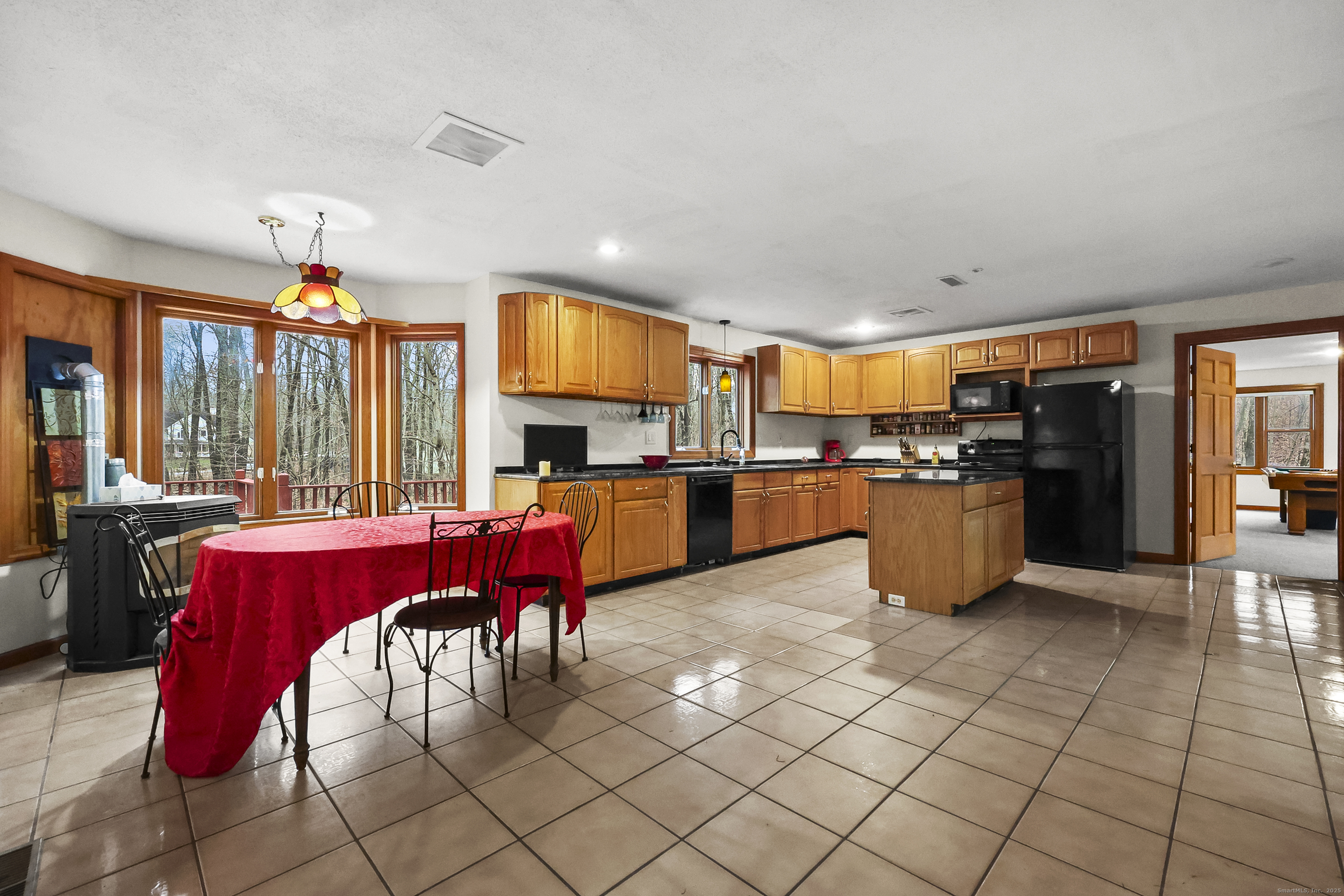 Lebanon, Connecticut, 06249, United States, 3 Bedrooms Bedrooms, ,4 BathroomsBathrooms,Residential,For Sale,1999598