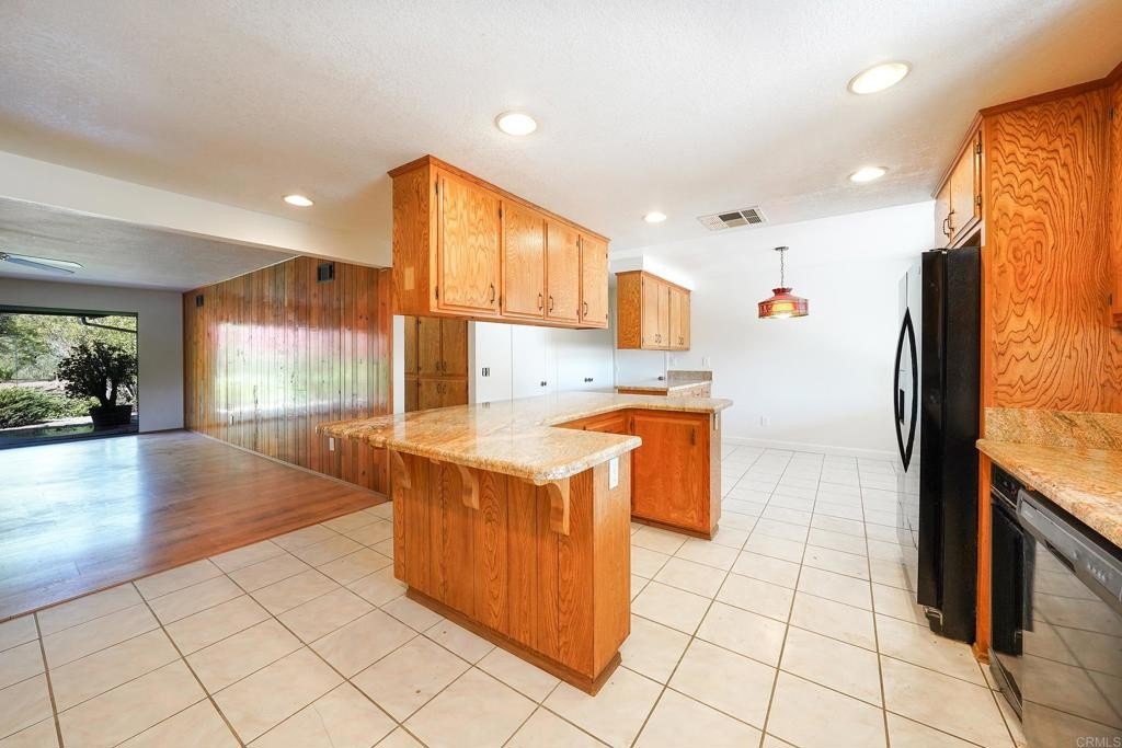 Ramona, California, 92065, United States, 5 Bedrooms Bedrooms, ,4 BathroomsBathrooms,Residential,For Sale,1766816