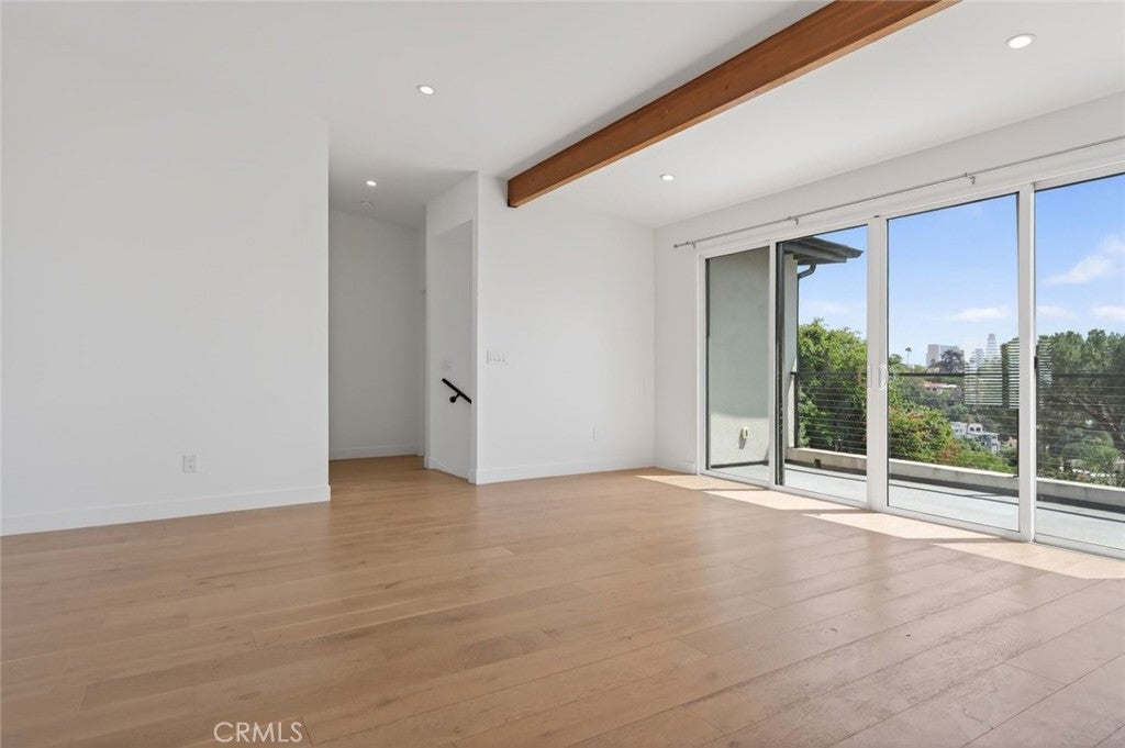 Los Angeles, California, 90026, United States, 3 Bedrooms Bedrooms, ,3 BathroomsBathrooms,Residential,For Sale,2040184
