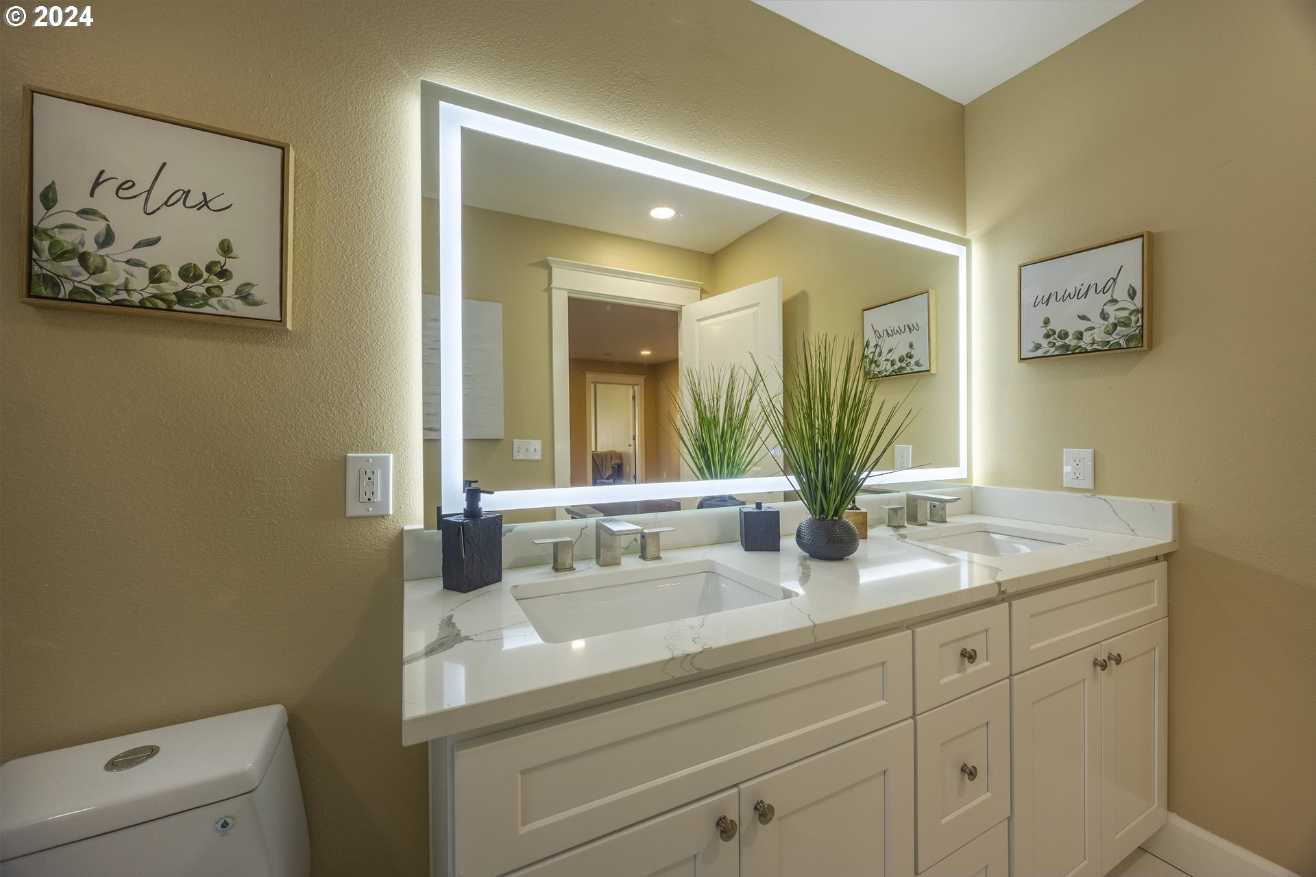 12989 SE MOUNTAIN GATE RD, Happy Valley, Oregon, 97086, United States, 4 Bedrooms Bedrooms, ,5 BathroomsBathrooms,Residential,For Sale,12989 SE MOUNTAIN GATE RD,1668245