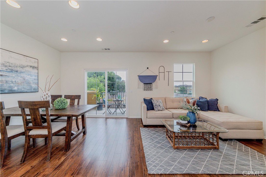 Santa Fe Springs, California, 90670, United States, 4 Bedrooms Bedrooms, ,3 BathroomsBathrooms,Residential,For Sale,1849059