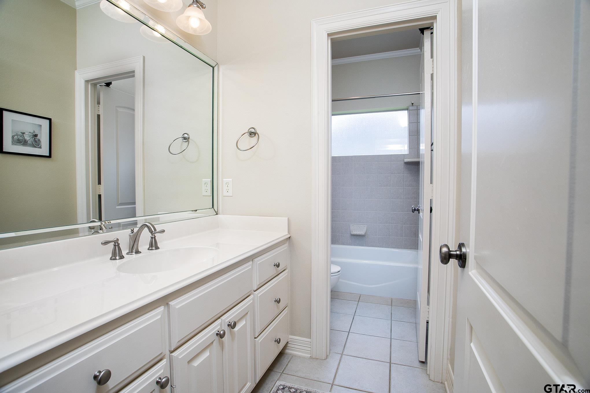 Flint, Texas, 75762, United States, 4 Bedrooms Bedrooms, ,3 BathroomsBathrooms,Residential,For Sale,1857691