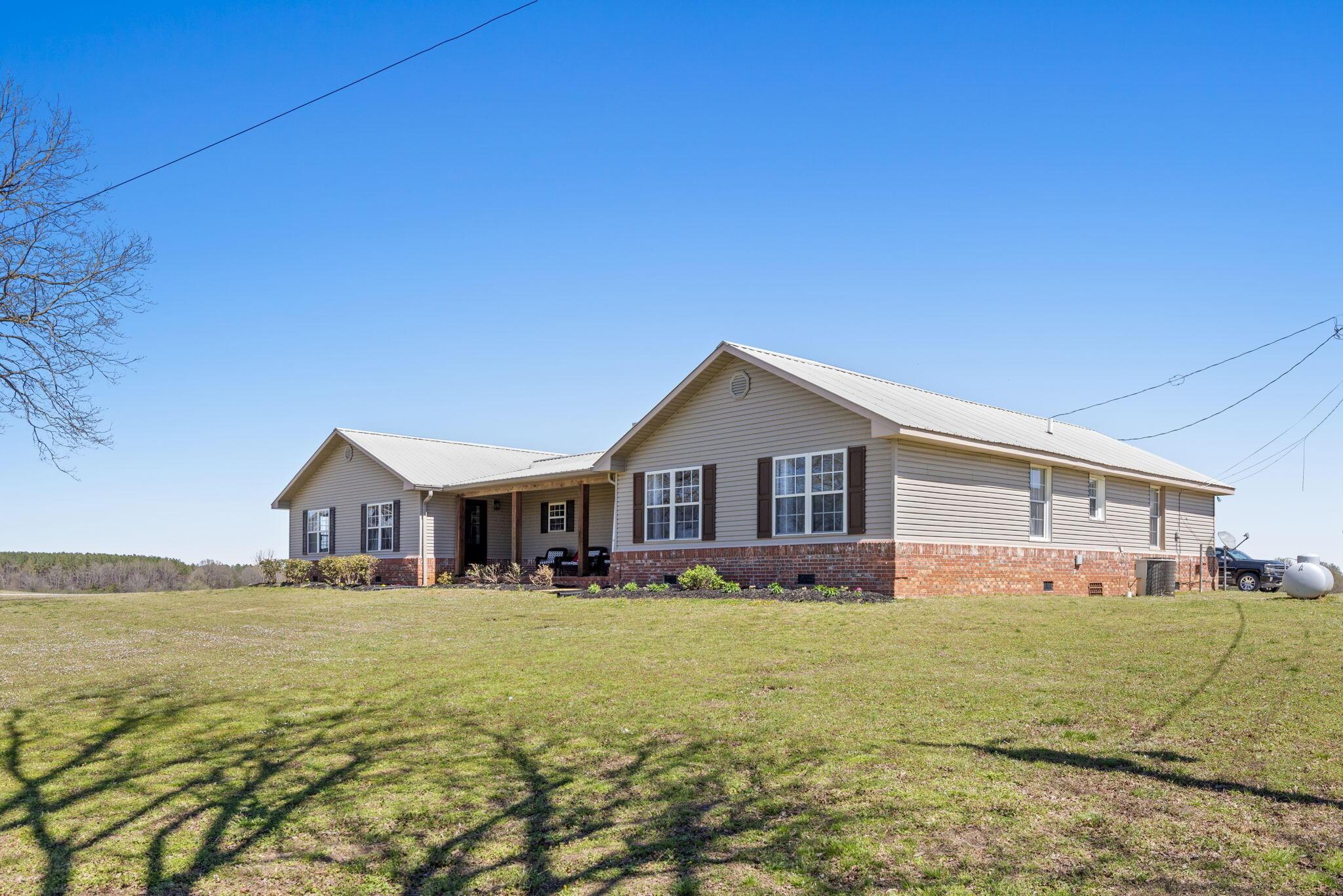 Guntown, Mississippi, 38849, United States, 4 Bedrooms Bedrooms, ,3 BathroomsBathrooms,Residential,For Sale,1947113