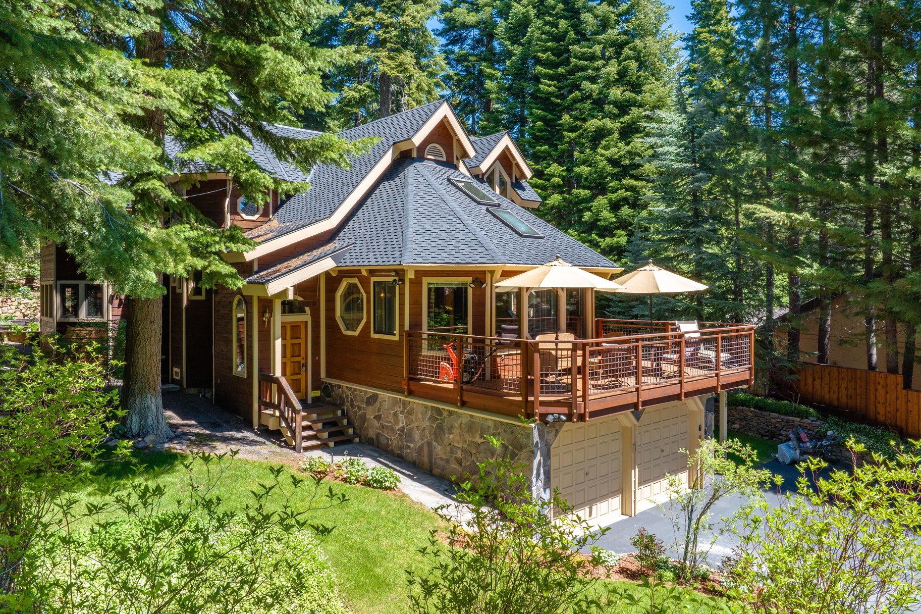  Carnelian Bay home backing to forest service and with an additional vacant lot - 物件實景
