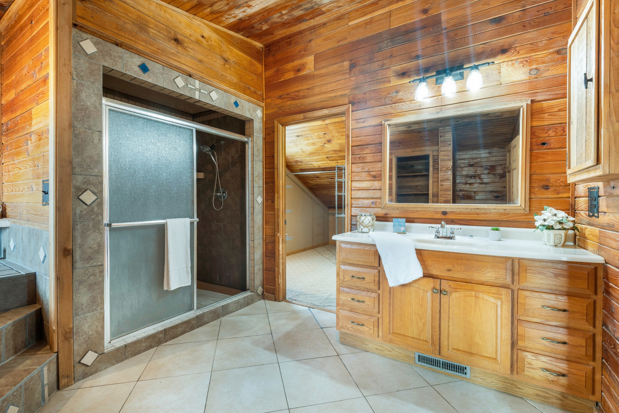 Mc Ewen, Tennessee, 37101, United States, 4 Bedrooms Bedrooms, ,3 BathroomsBathrooms,Residential,For Sale,1982794