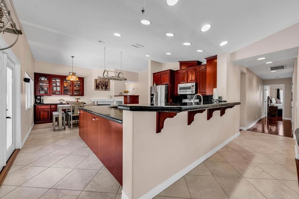 Hemet, California, 92544, United States, 5 Bedrooms Bedrooms, ,4 BathroomsBathrooms,Residential,For Sale,1940395