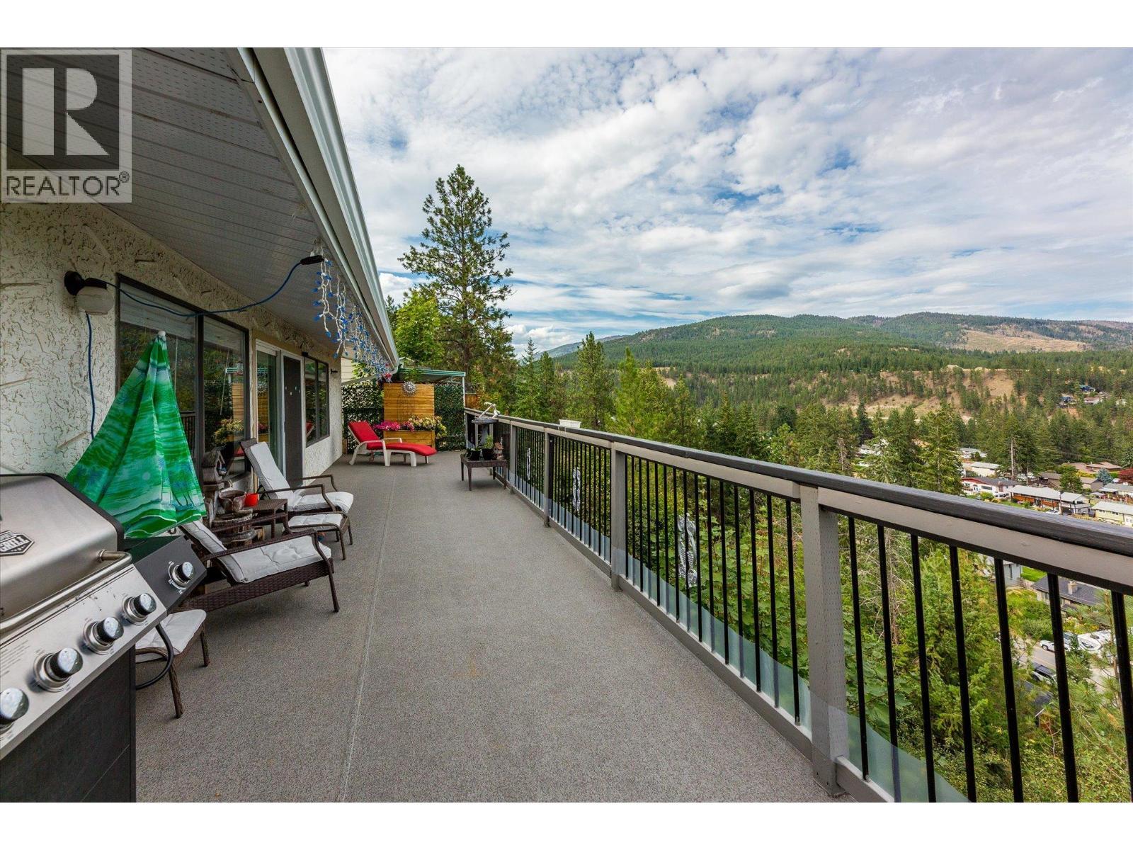 WEST KELOWNA, British Columbia, V4T 1A9, CA, 5 Bedrooms Bedrooms, ,2 BathroomsBathrooms,Residential,For Sale,1907472