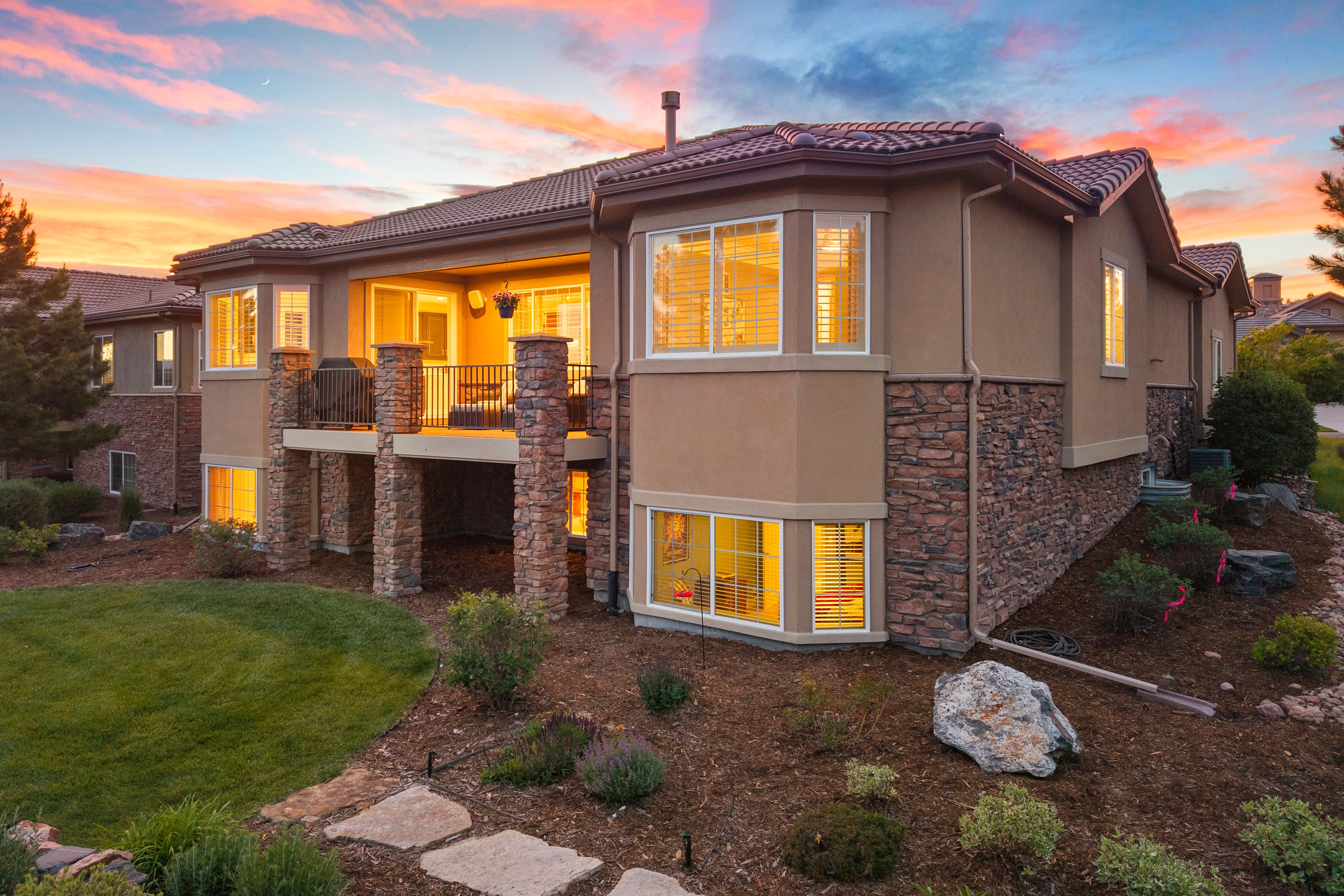  Graciously appointed and impeccably maintained, this patio home - 物件實景