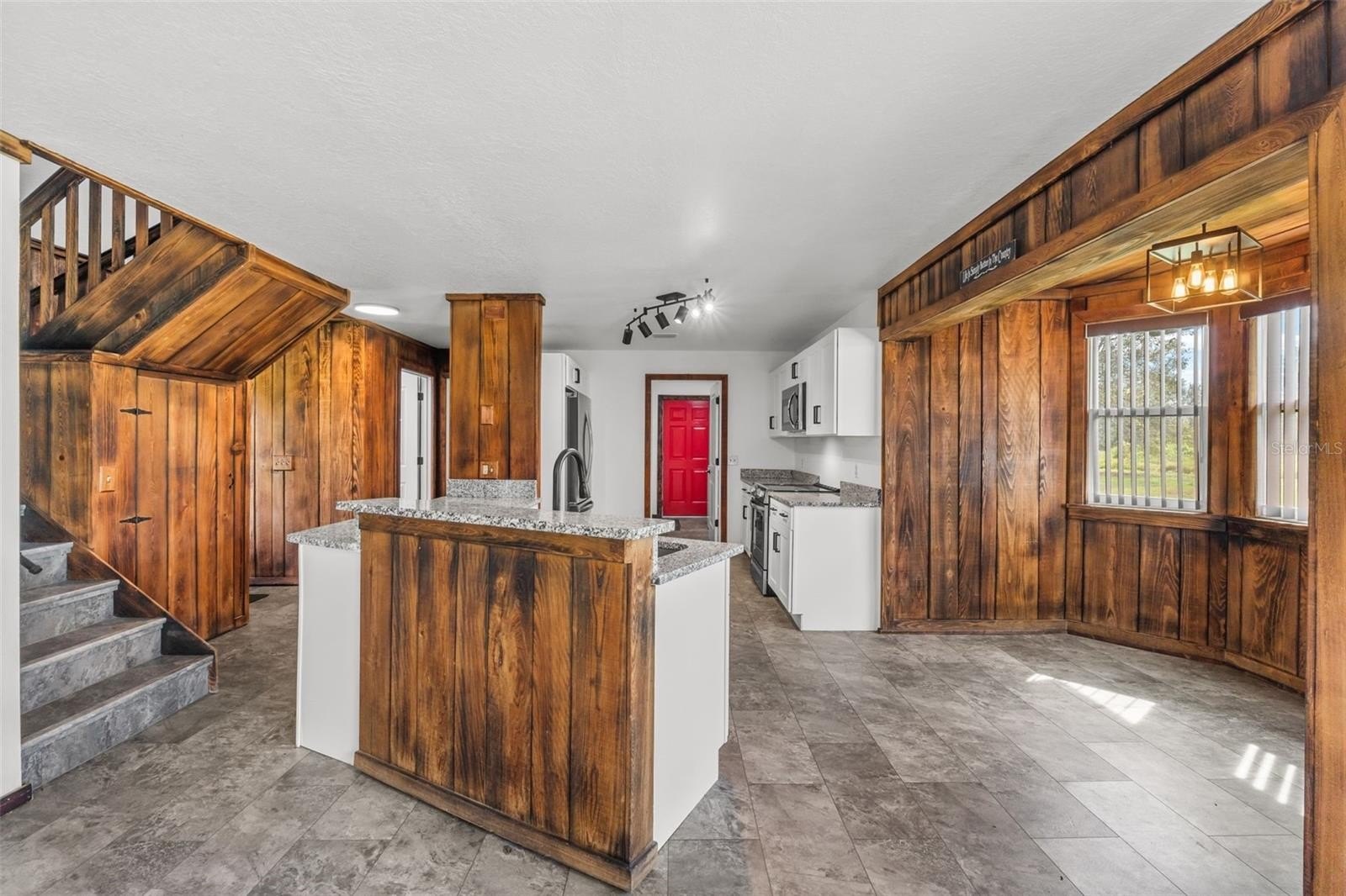 FROSTPROOF, Florida, 33843, United States, 4 Bedrooms Bedrooms, ,3 BathroomsBathrooms,Residential,For Sale,1864112