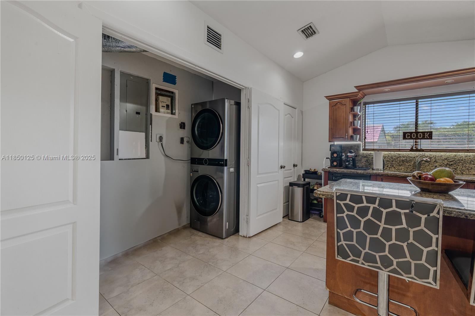 Miami, Florida, 33165, United States, 3 Bedrooms Bedrooms, ,2 BathroomsBathrooms,Residential,For Sale,1906706