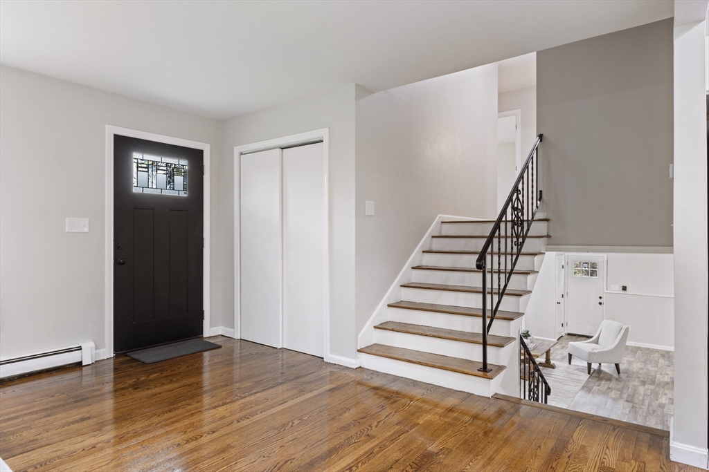 Mansfield, Massachusetts, 02048, United States, 4 Bedrooms Bedrooms, ,2 BathroomsBathrooms,Residential,For Sale,1942588