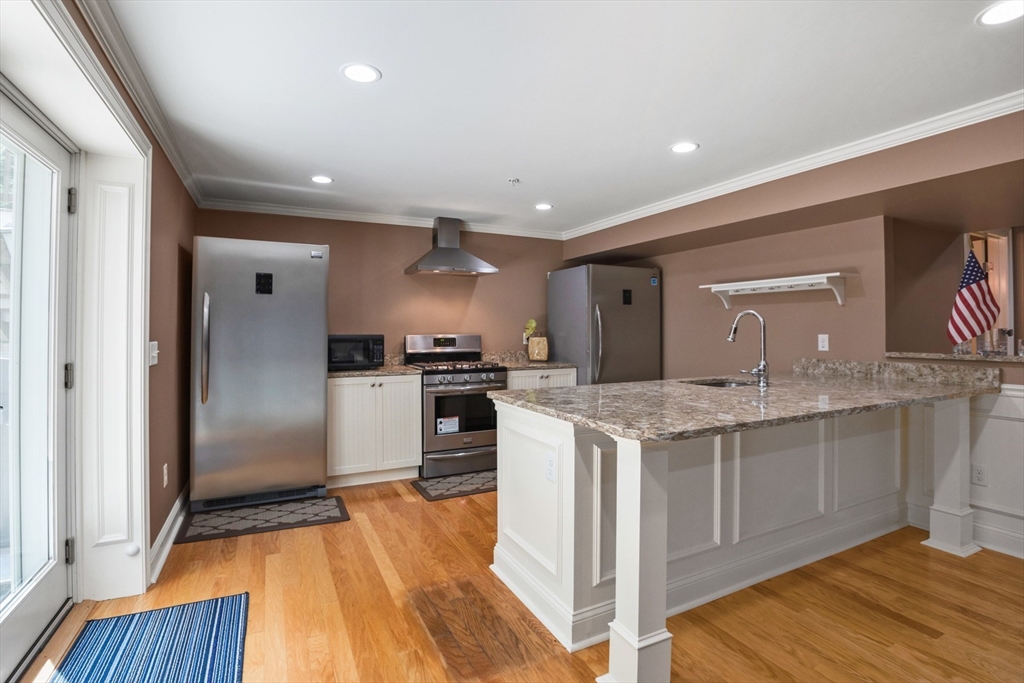 Westford, Massachusetts, 01886, United States, 3 Bedrooms Bedrooms, ,4 BathroomsBathrooms,Residential,For Sale,1923619