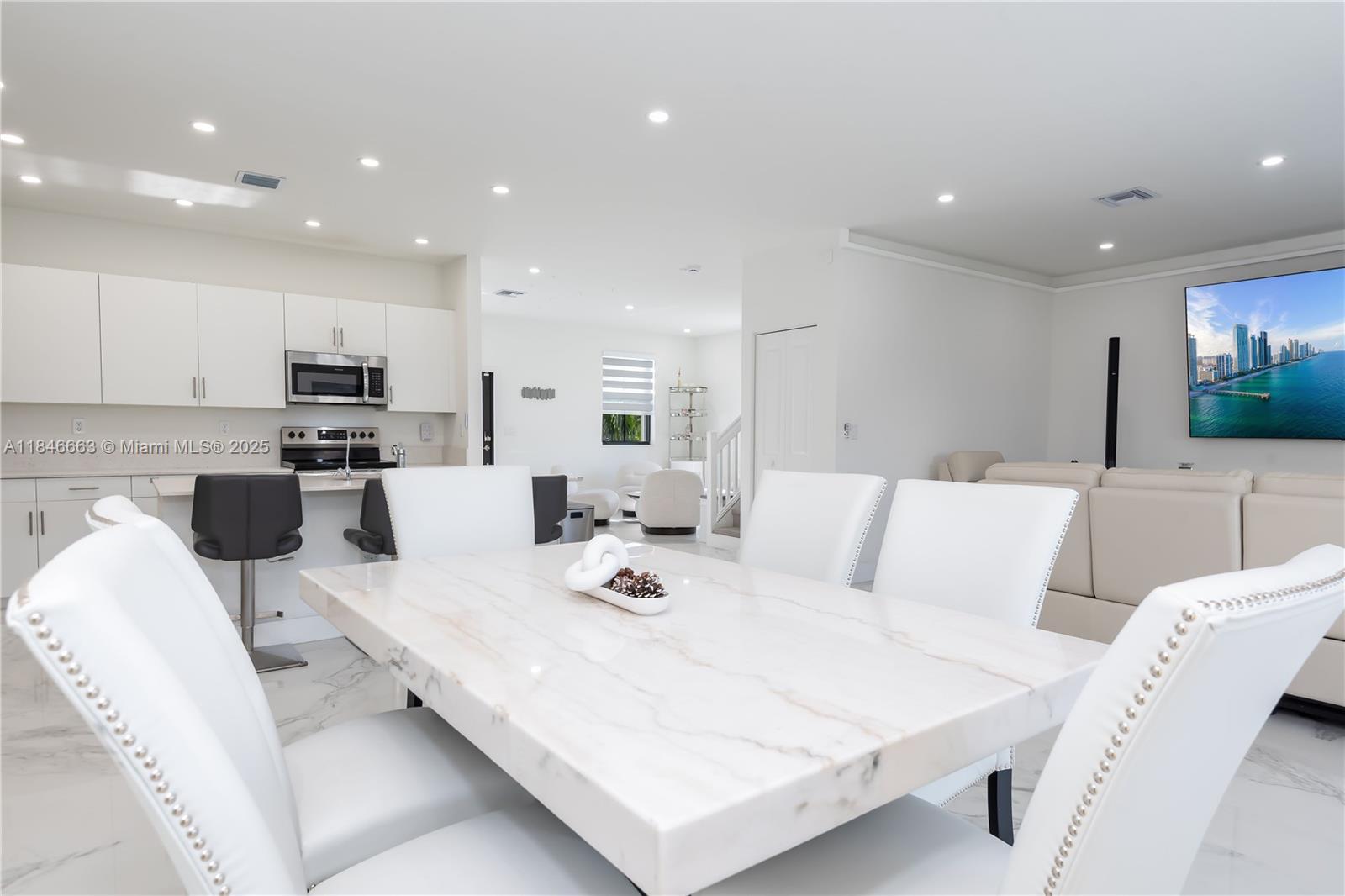 Homestead, Florida, 33032, United States, 5 Bedrooms Bedrooms, ,3 BathroomsBathrooms,Residential,For Sale,1900926