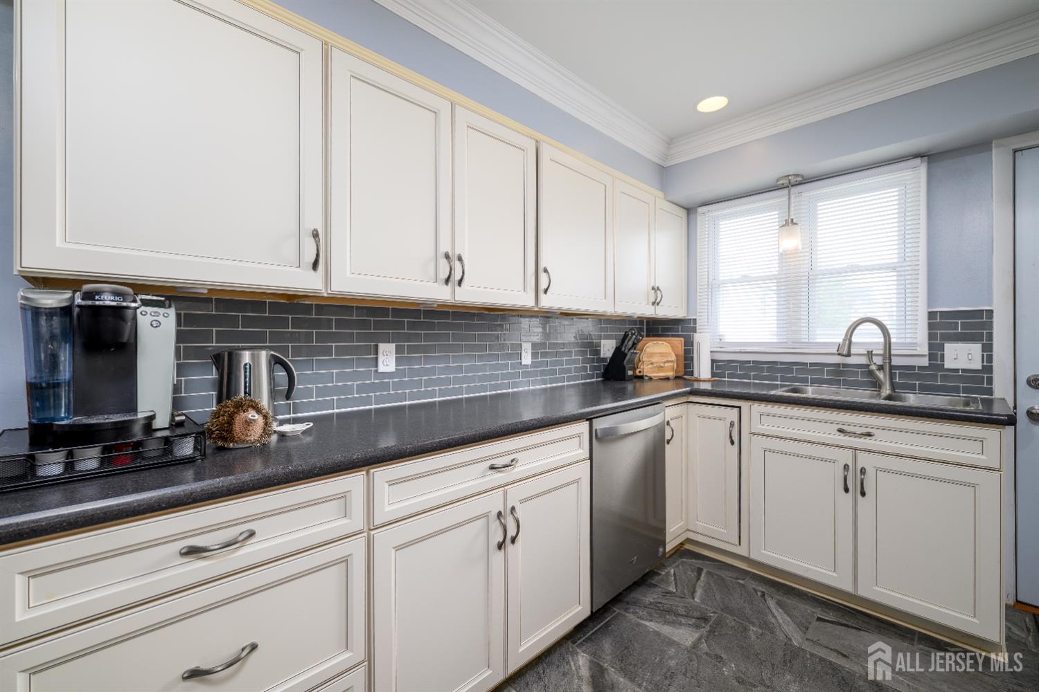 Fords, New Jersey, 08863, United States, 4 Bedrooms Bedrooms, ,2 BathroomsBathrooms,Residential,For Sale,1901910