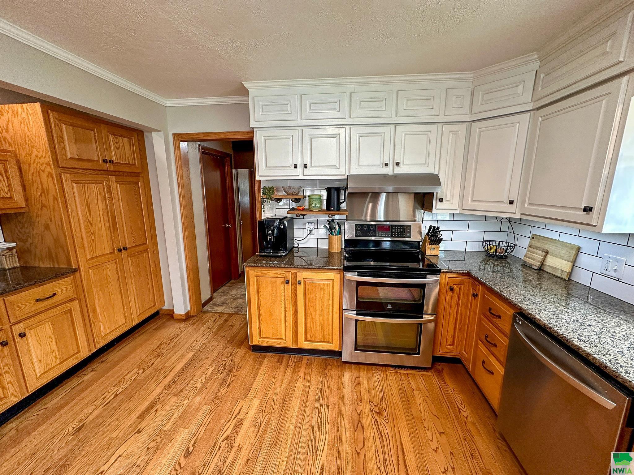 McCook Lake, South Dakota, 57049, United States, 5 Bedrooms Bedrooms, ,3 BathroomsBathrooms,Residential,For Sale,1980281