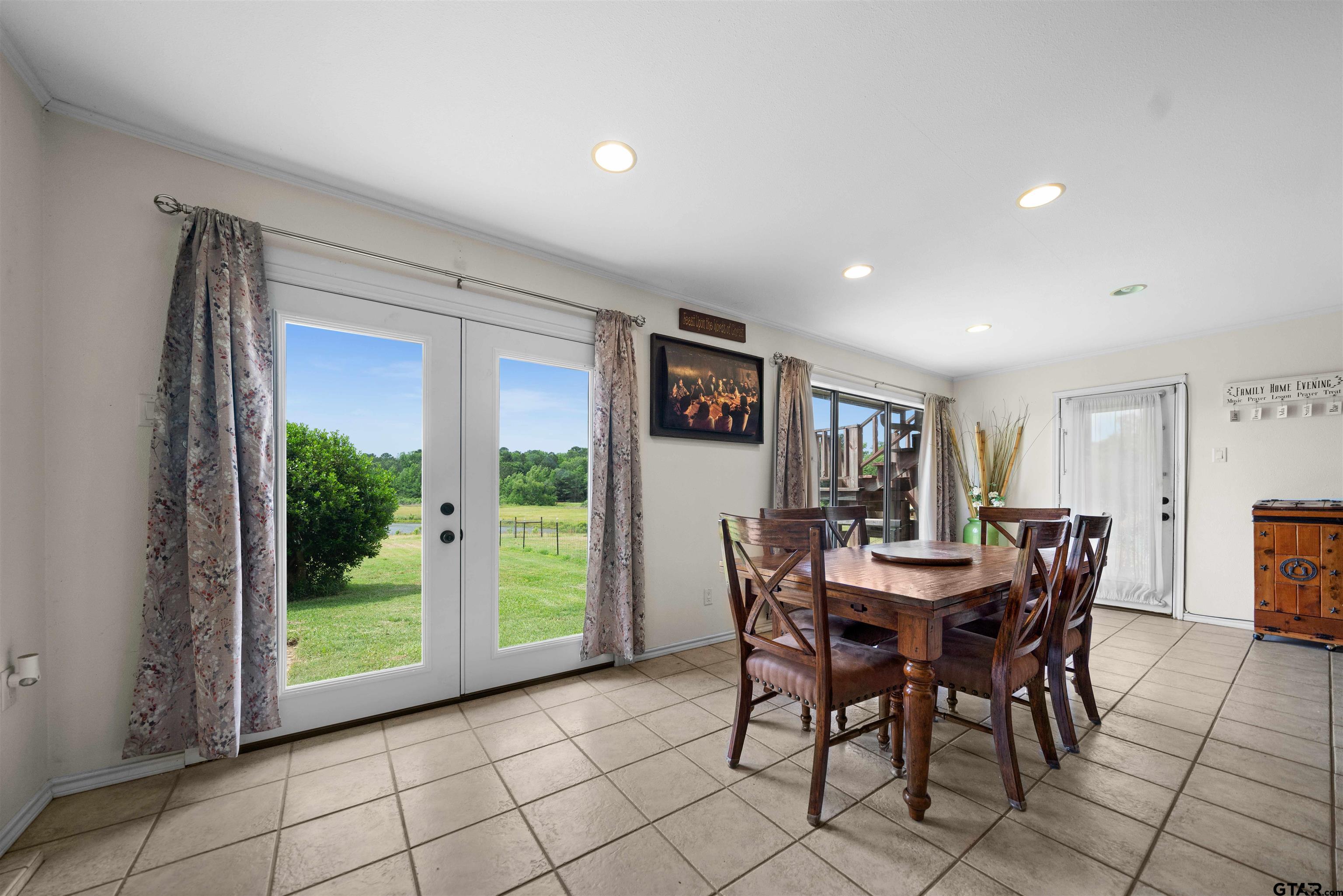 Jacksonville, Texas, 75766, United States, 6 Bedrooms Bedrooms, ,4 BathroomsBathrooms,Residential,For Sale,1805693