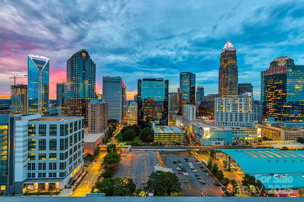 Charlotte, North Carolina, 28202, United States, 2 Bedrooms Bedrooms, ,3 BathroomsBathrooms,Residential,For Sale,1986288