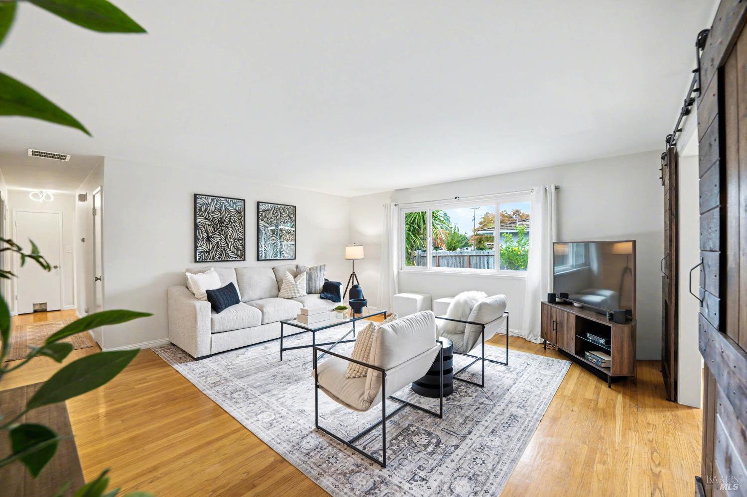 Napa, California, 94558, United States, 3 Bedrooms Bedrooms, ,2 BathroomsBathrooms,Residential,For Sale,2002029