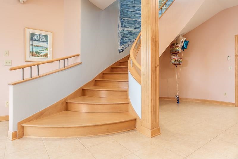 Machesney Park, Illinois, 61115, United States, 4 Bedrooms Bedrooms, ,5 BathroomsBathrooms,Residential,For Sale,2049063