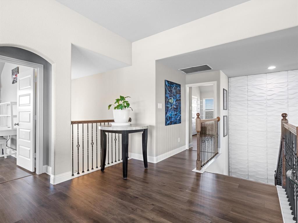 Waxahachie, Texas, 75165, United States, 4 Bedrooms Bedrooms, ,4 BathroomsBathrooms,Residential,For Sale,1978879