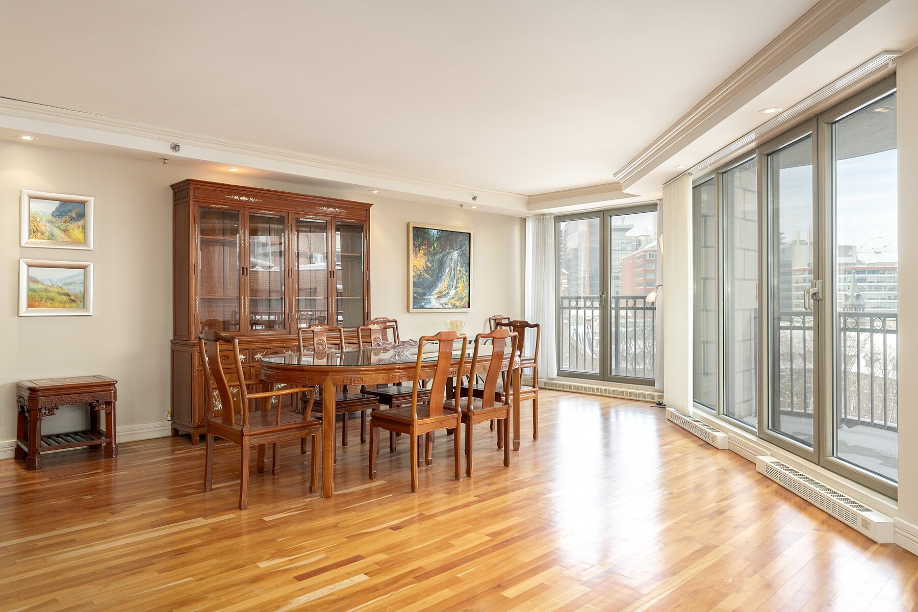  Luxurious Expansive Condo - 物件實景