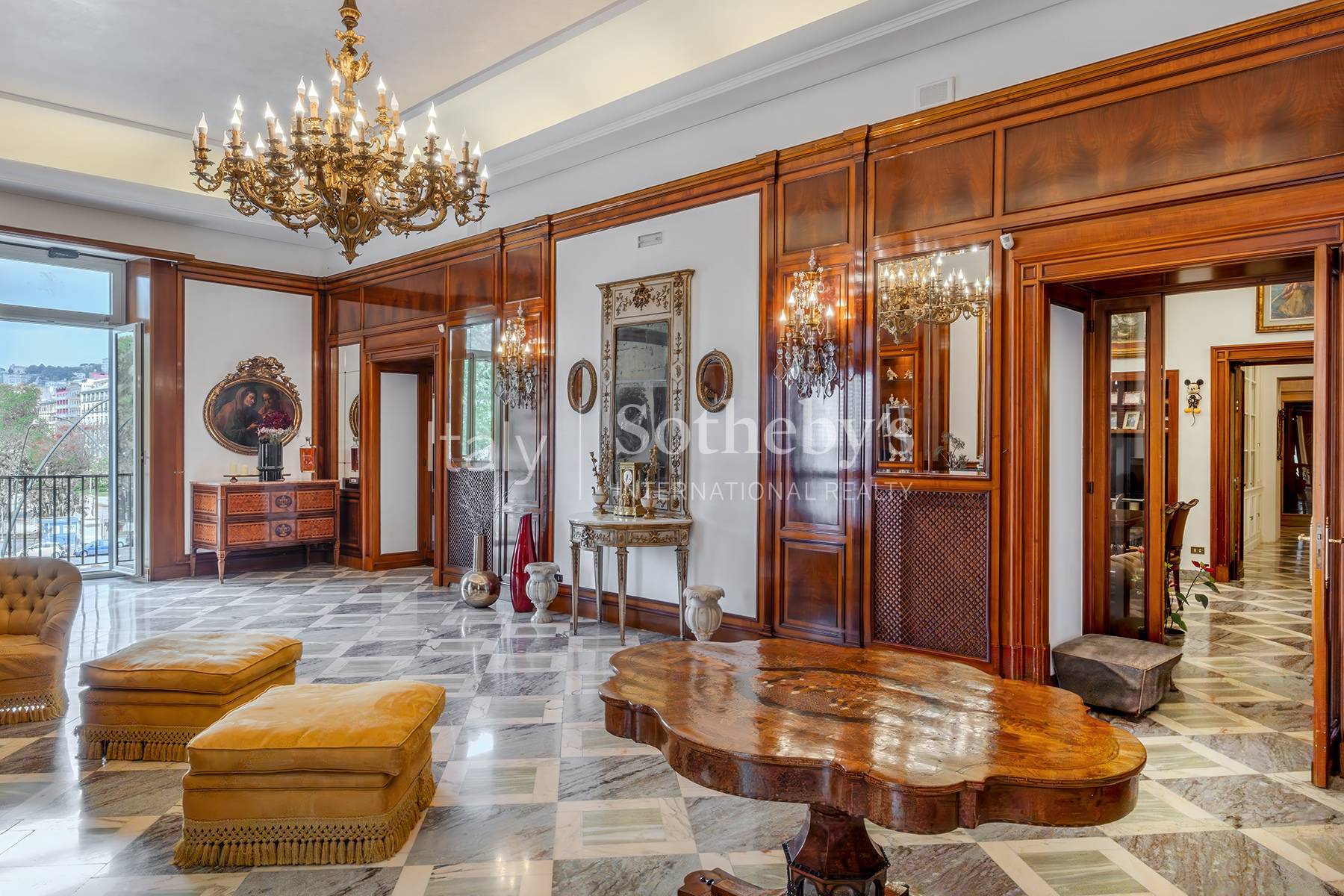  Monumental panoramic apartment in Chiaia - 物件實景