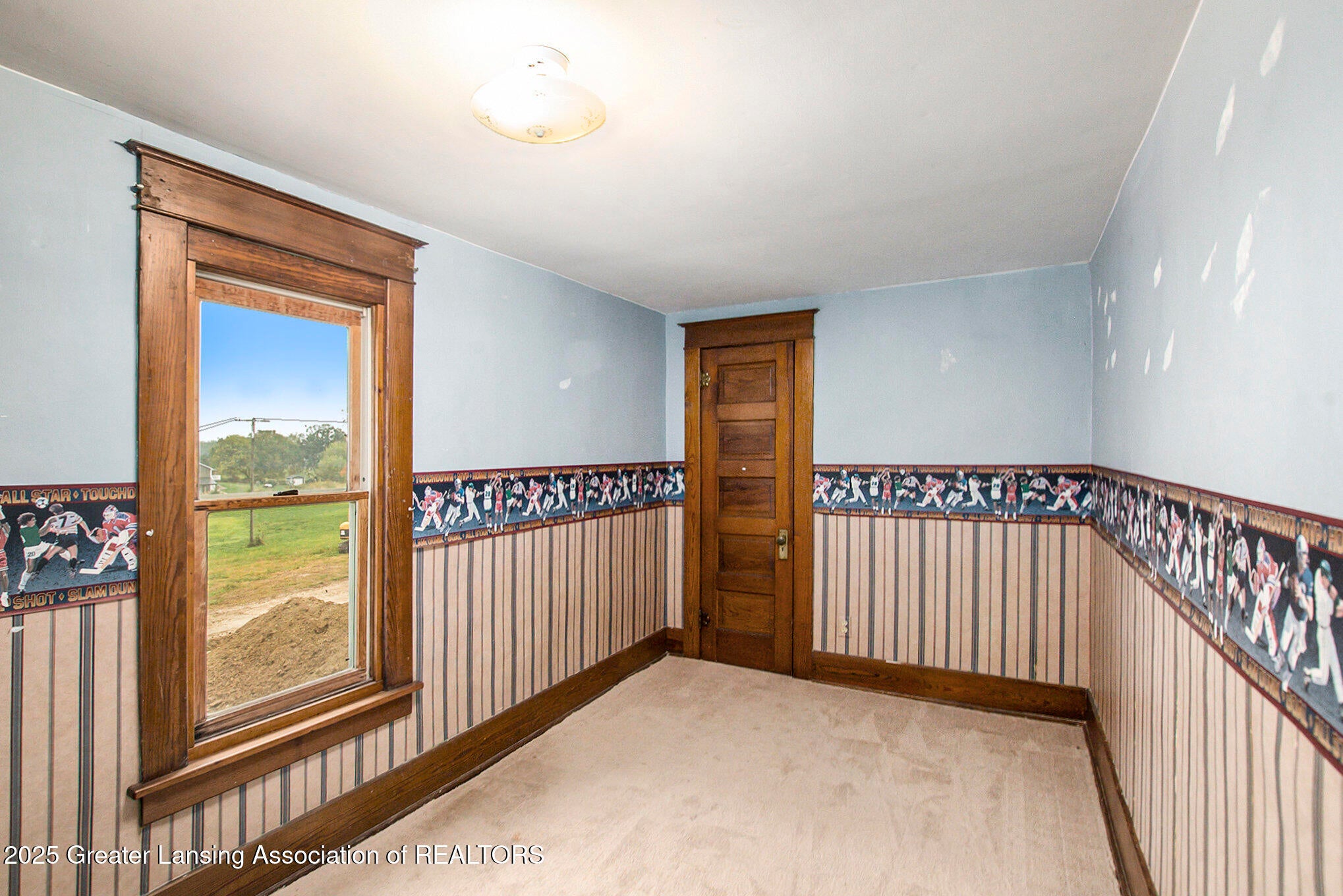 Webberville, Michigan, 48892, United States, 5 Bedrooms Bedrooms, ,2 BathroomsBathrooms,Residential,For Sale,1963155