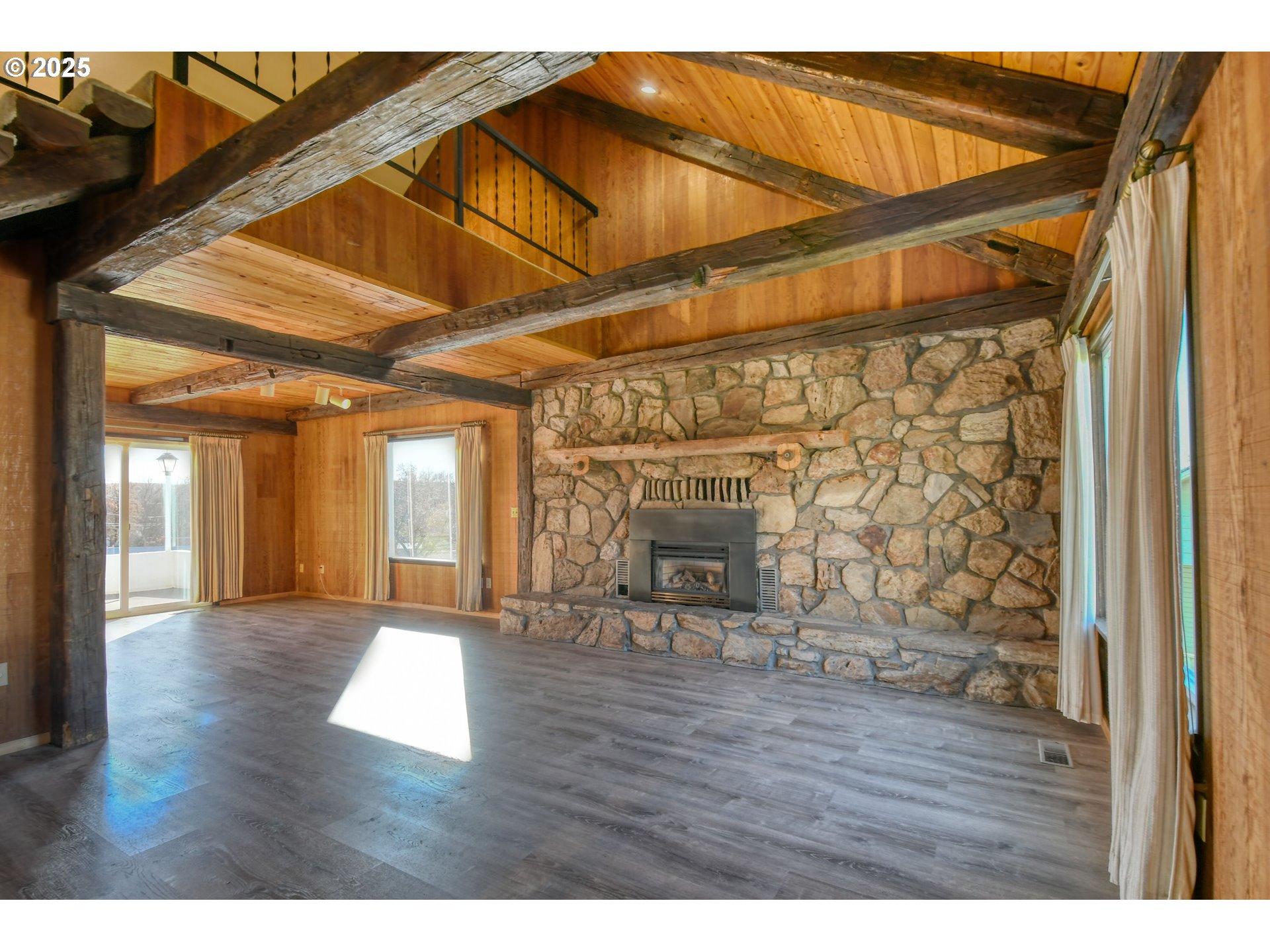 Pendleton, Oregon, 97801, United States, 4 Bedrooms Bedrooms, ,4 BathroomsBathrooms,Residential,For Sale,1995824