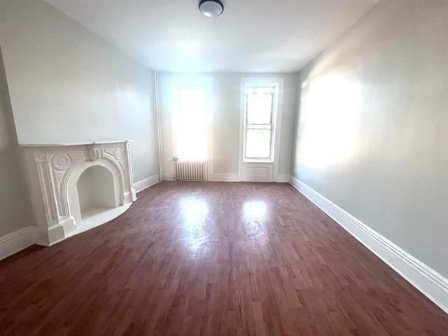 Jersey City, New Jersey, 07306, United States, 6 Bedrooms Bedrooms, ,2 BathroomsBathrooms,Residential,For Sale,1926041