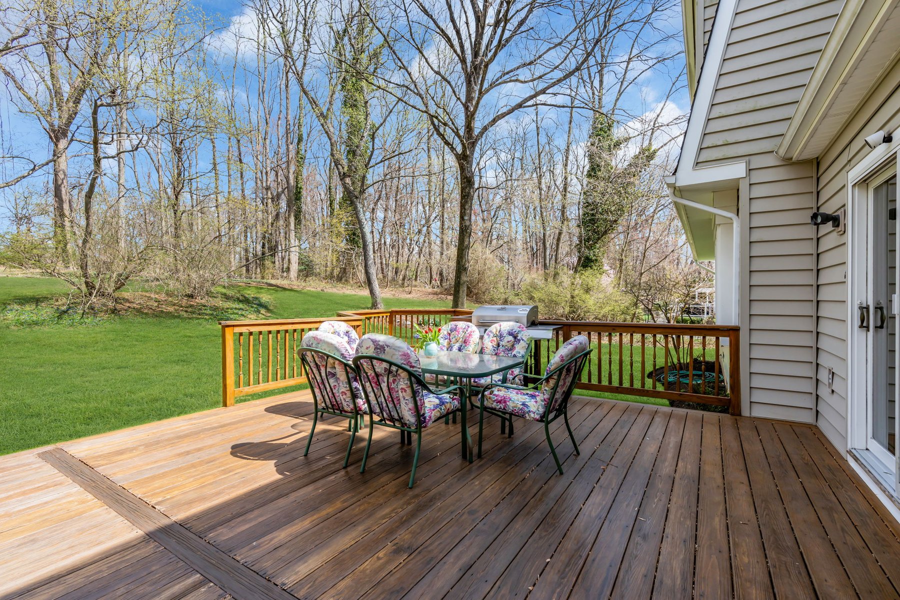  Spacious Middletown Colonial with Updates - 物件實景