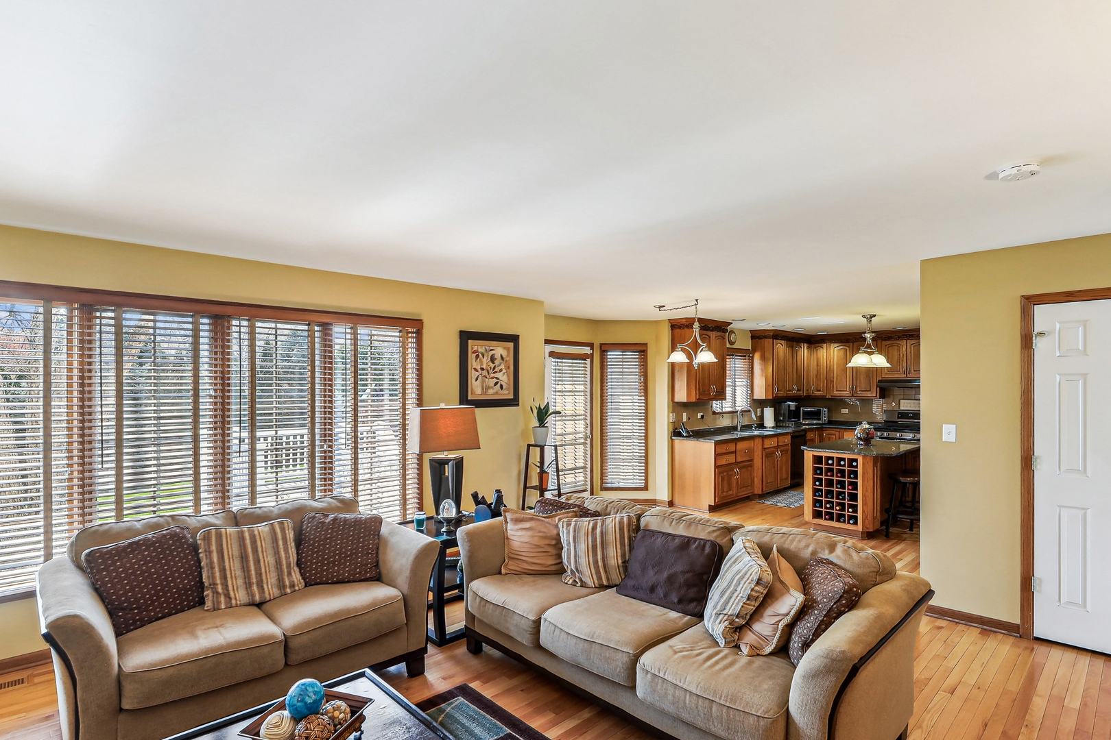Orland Park, Illinois, 60467, United States, 5 Bedrooms Bedrooms, ,4 BathroomsBathrooms,Residential,For Sale,1784199