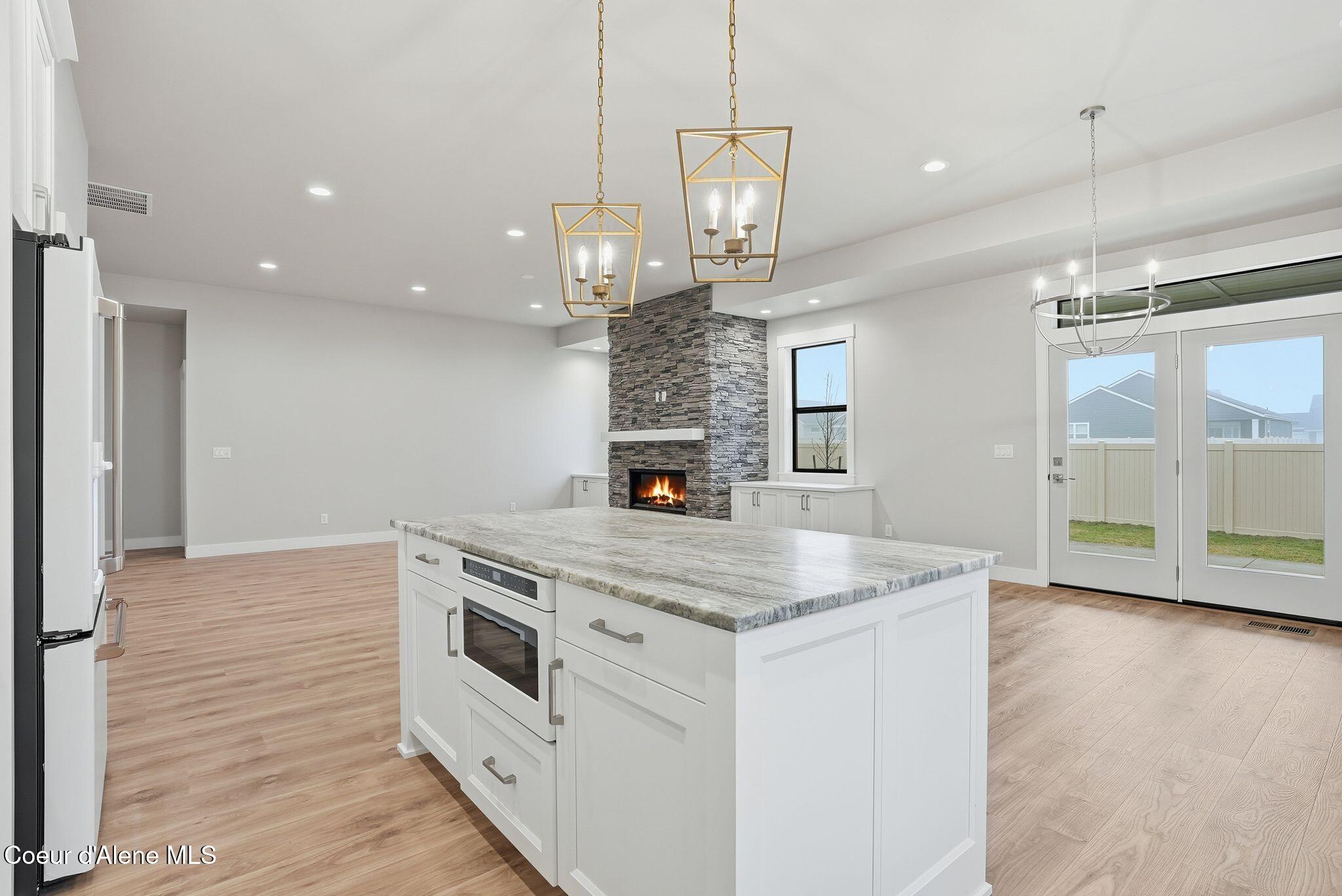 Coeur d'Alene, Idaho, 83815, United States, 3 Bedrooms Bedrooms, ,3 BathroomsBathrooms,Residential,For Sale,2006129