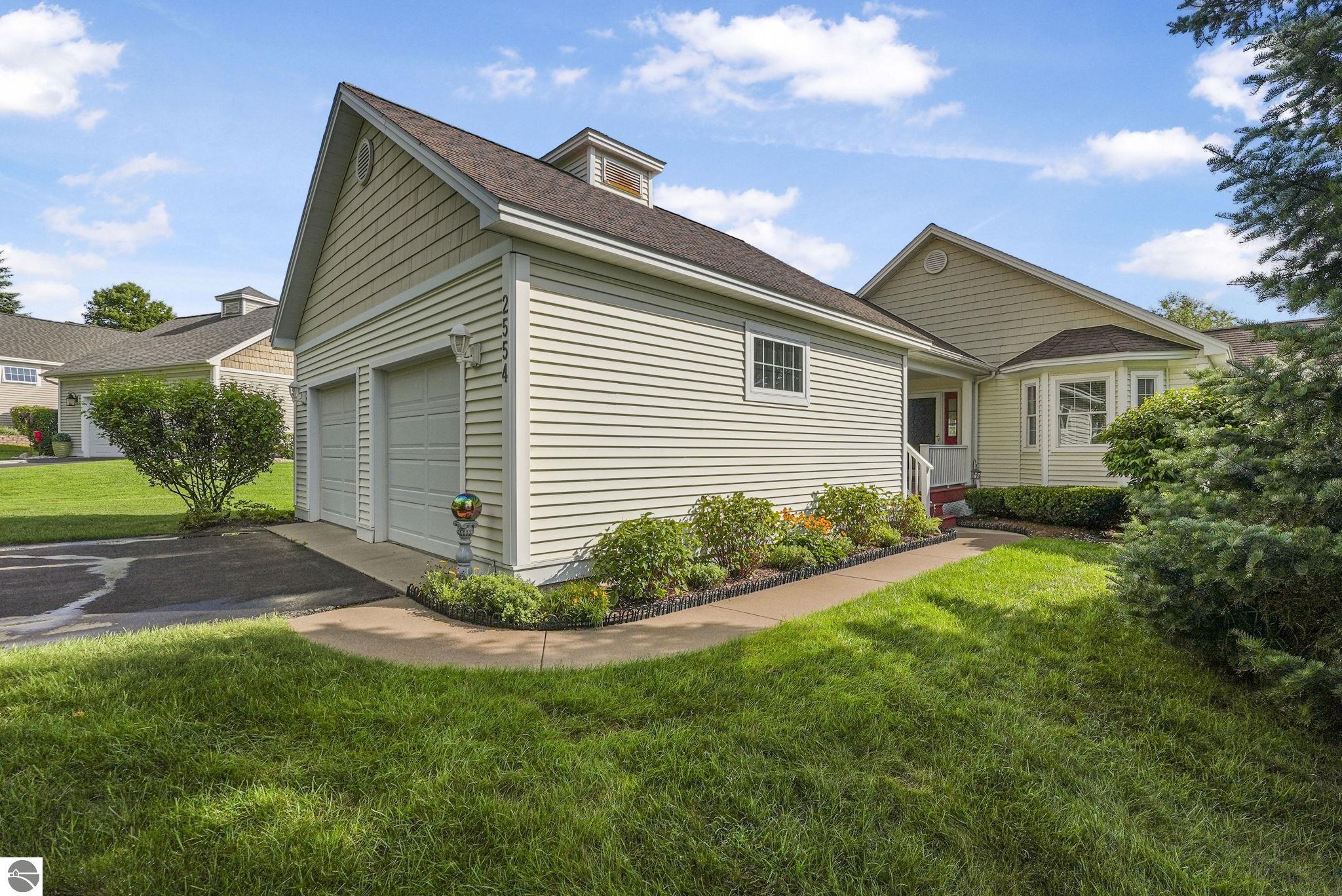Traverse City, Michigan, 49685, United States, 3 Bedrooms Bedrooms, ,3 BathroomsBathrooms,Residential,For Sale,1943667
