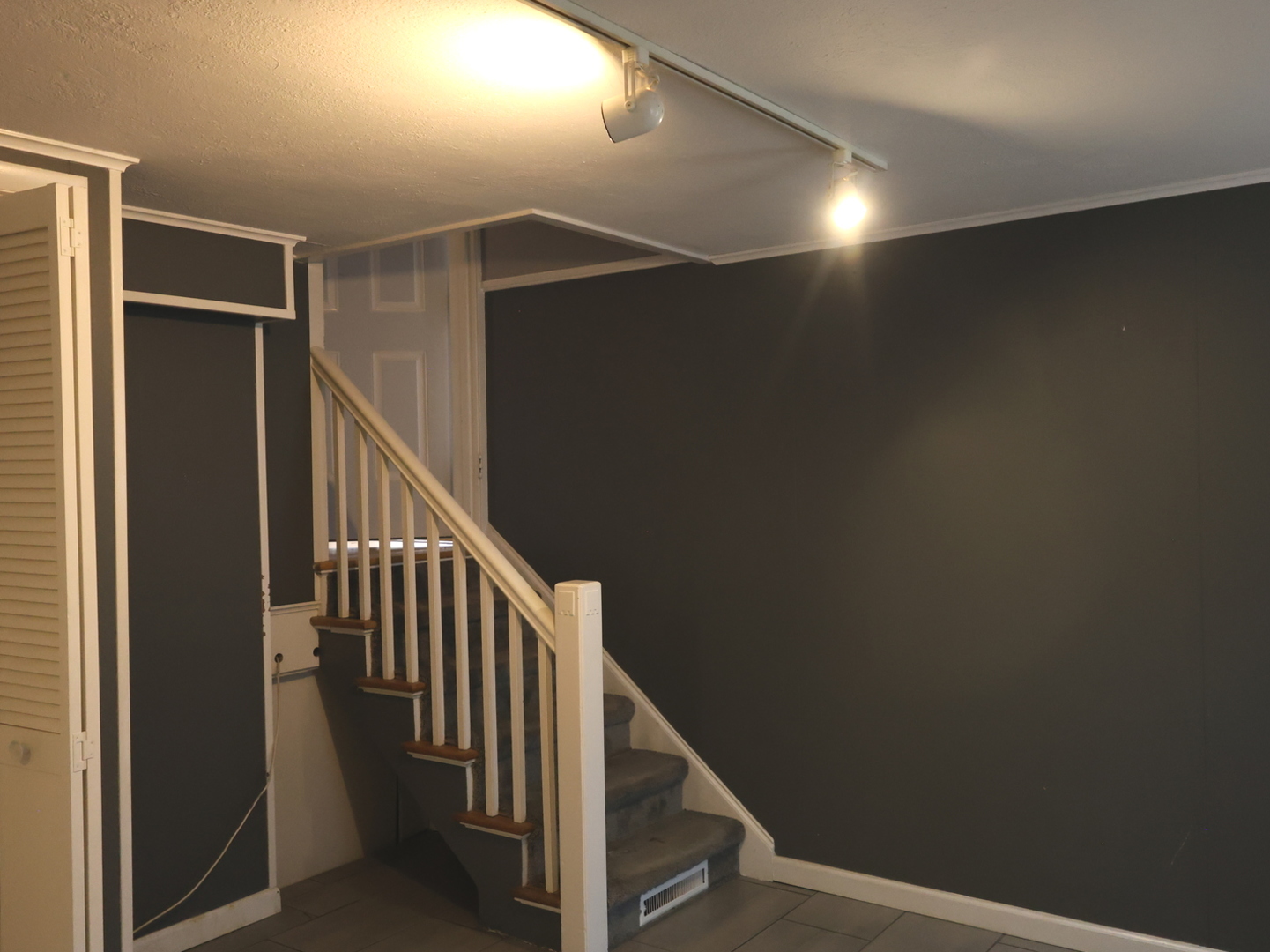 Evanston, Illinois, 60203, United States, 2 Bedrooms Bedrooms, ,2 BathroomsBathrooms,Residential,For Sale,1990766