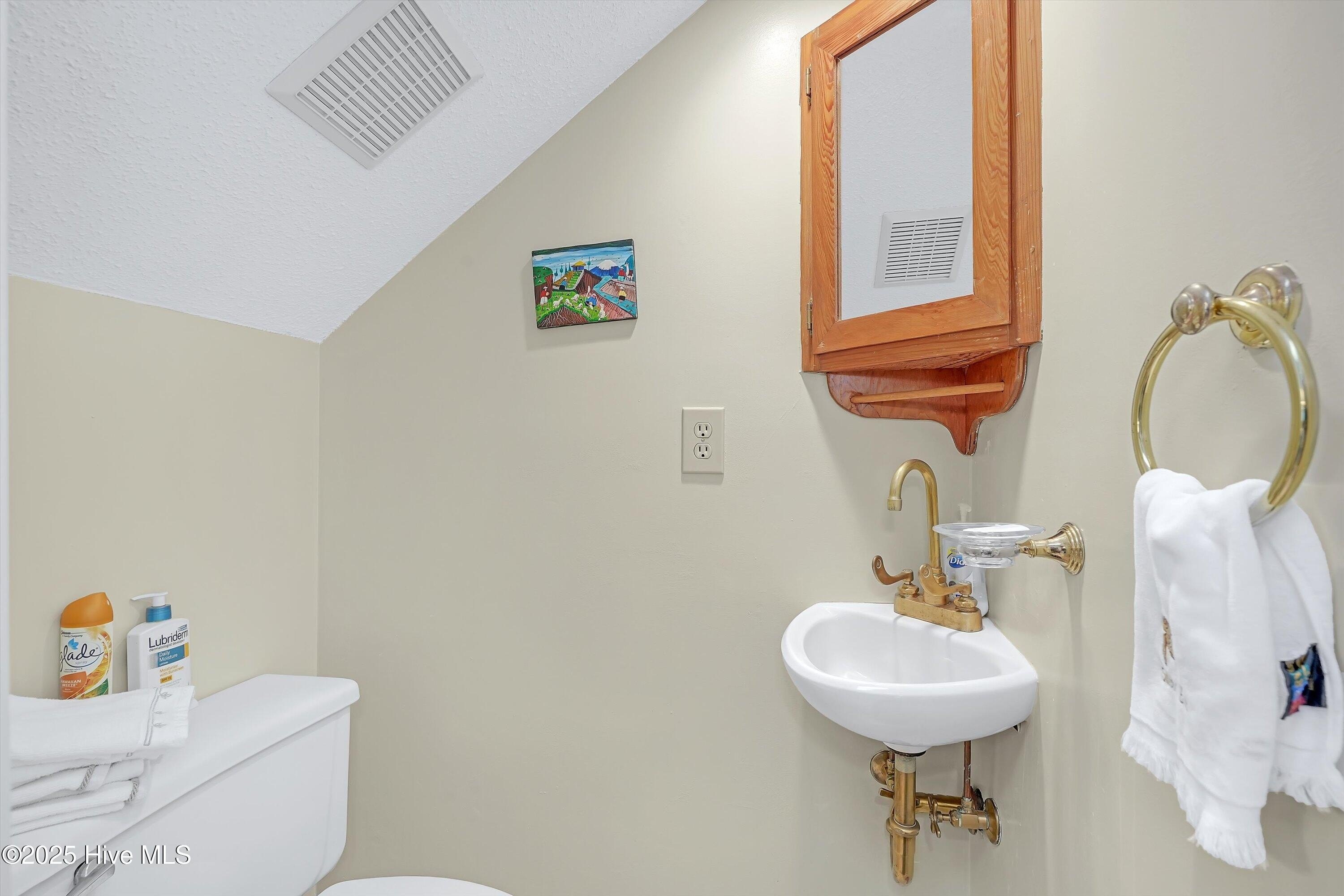 Sunset Beach, North Carolina, 28468, United States, 3 Bedrooms Bedrooms, ,3 BathroomsBathrooms,Residential,For Sale,1975647