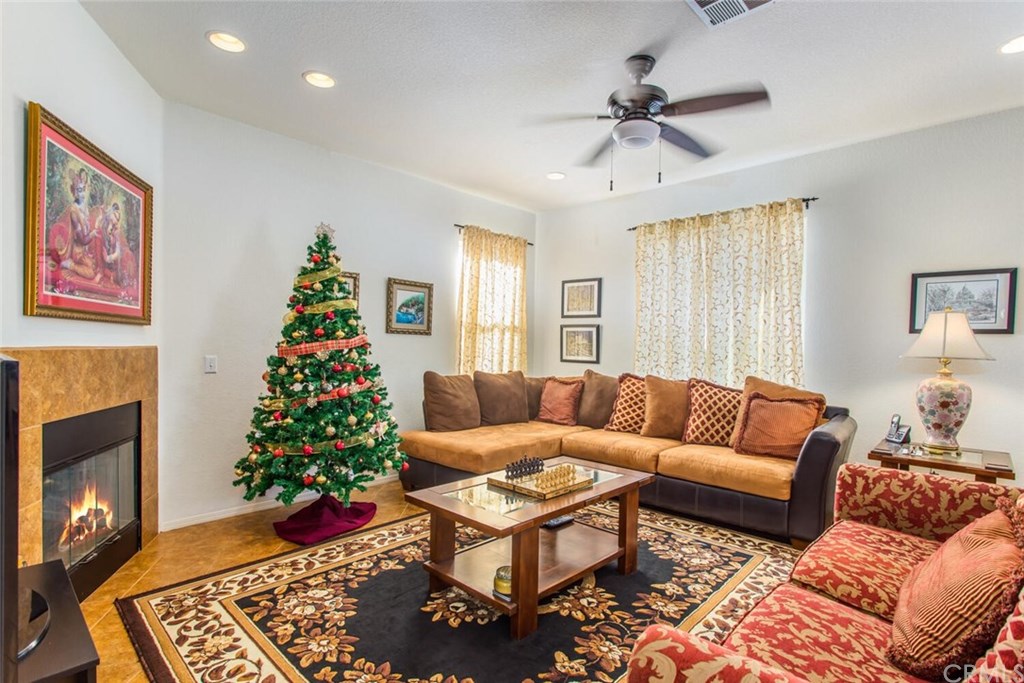 Mentone, California, 92359, United States, 3 Bedrooms Bedrooms, ,3 BathroomsBathrooms,Residential,For Sale,1927763