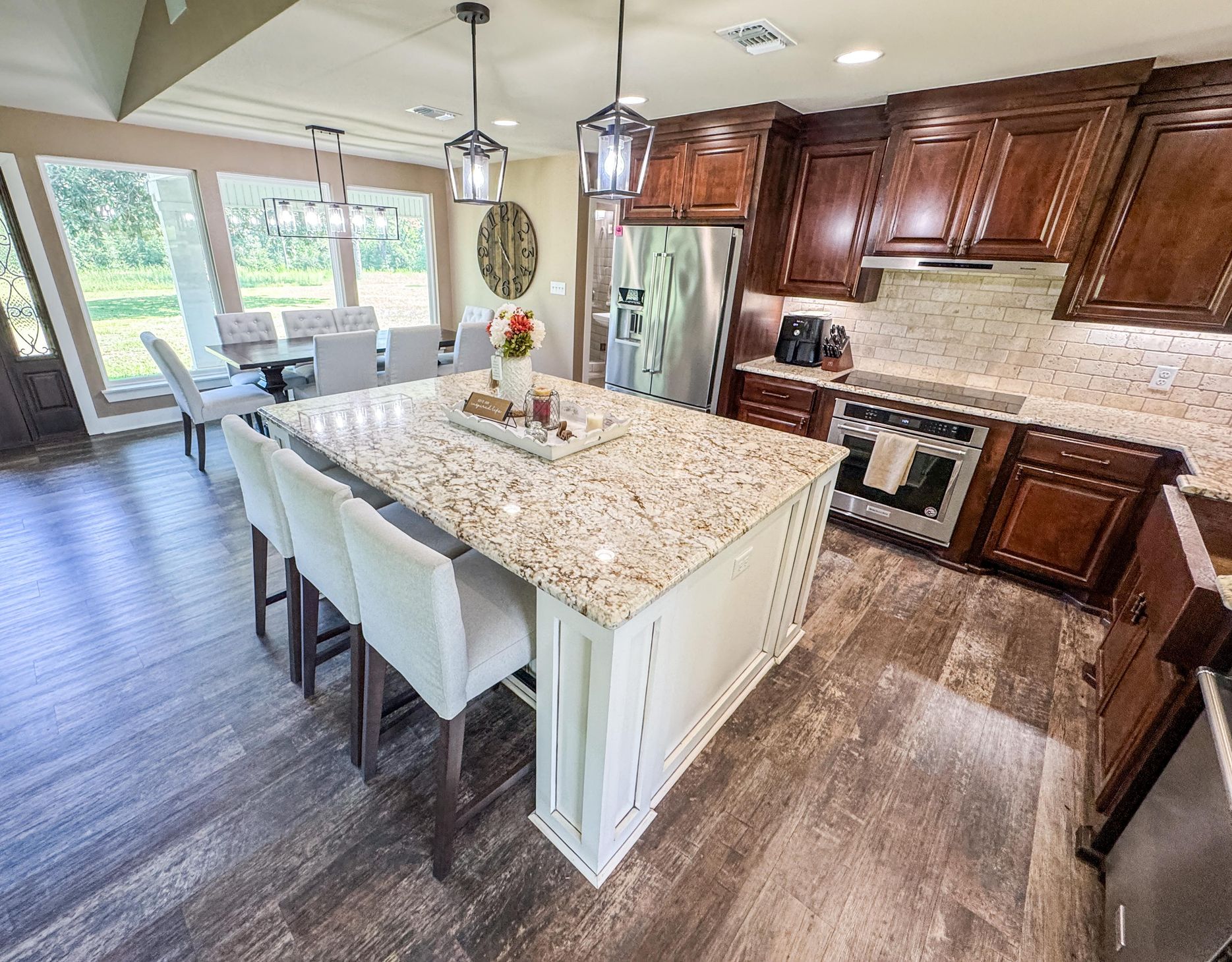 Douglassville, Texas, 75560, United States, 4 Bedrooms Bedrooms, ,3 BathroomsBathrooms,Residential,For Sale,1914297