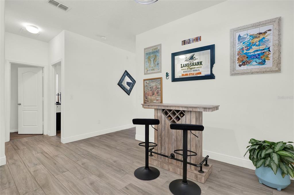 Winter Garden, Florida, 34787, United States, 6 Bedrooms Bedrooms, ,3 BathroomsBathrooms,Residential,For Sale,1907719