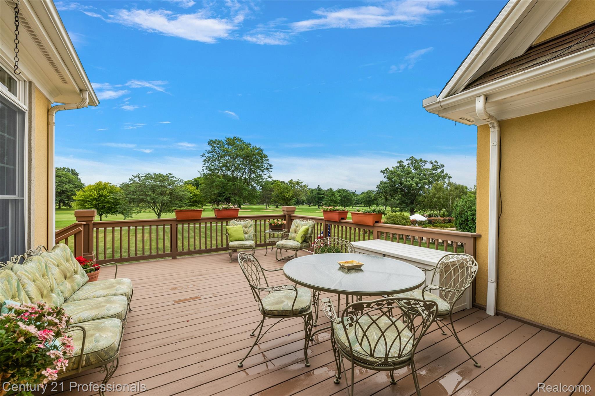 GrandBlanc, Michigan, 48439, United States, 4 Bedrooms Bedrooms, ,5 BathroomsBathrooms,Residential,For Sale,1980457