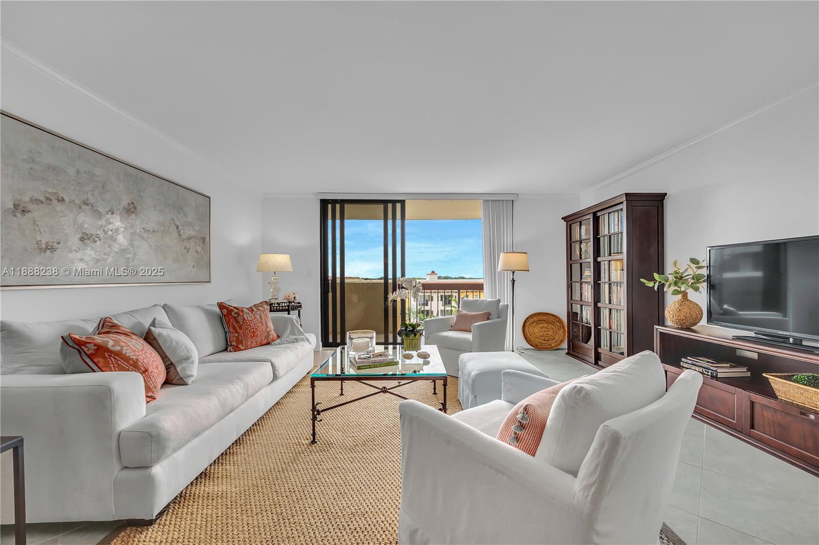 Coral Gables, Florida, 33134, United States, 2 Bedrooms Bedrooms, ,3 BathroomsBathrooms,Residential,For Sale,1987506