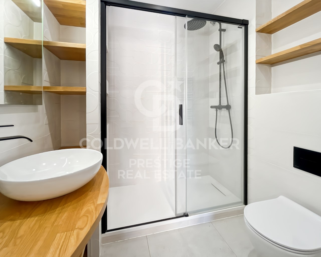 Barcelona, Catalonia, ES, 3 Bedrooms Bedrooms, ,3 BathroomsBathrooms,Residential,For Sale,1900939