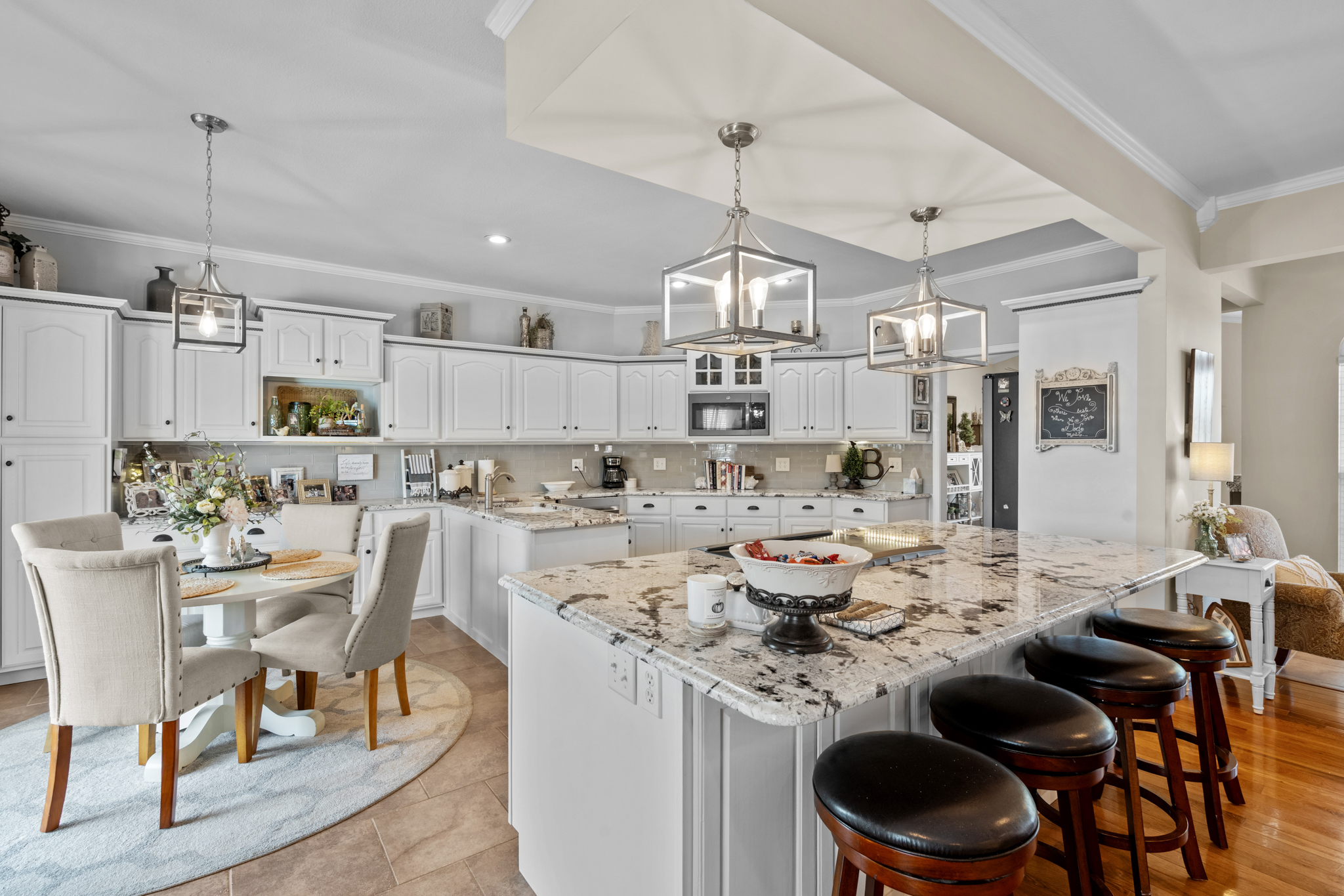 Poplar Bluff, Missouri, 63901, United States, 6 Bedrooms Bedrooms, ,3 BathroomsBathrooms,Residential,For Sale,1977359